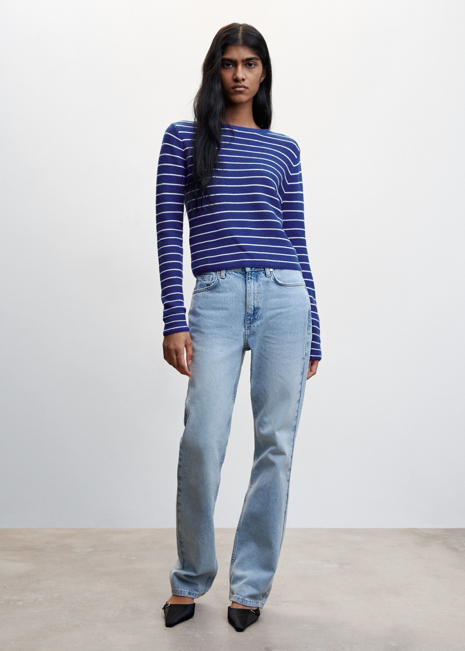 Round-neck striped sweater - Details of the article 4