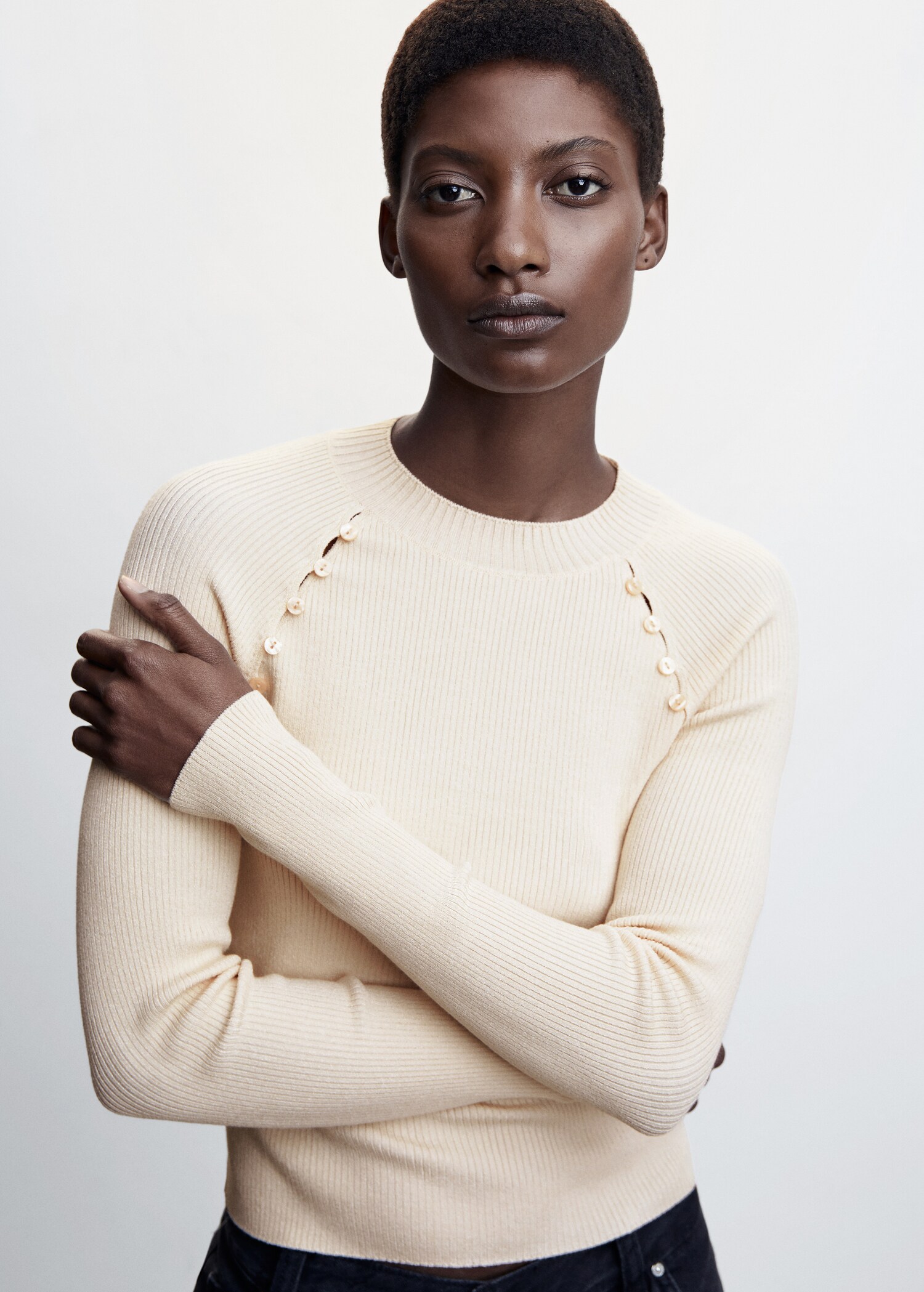 Buttons detail knit sweater - Details of the article 1