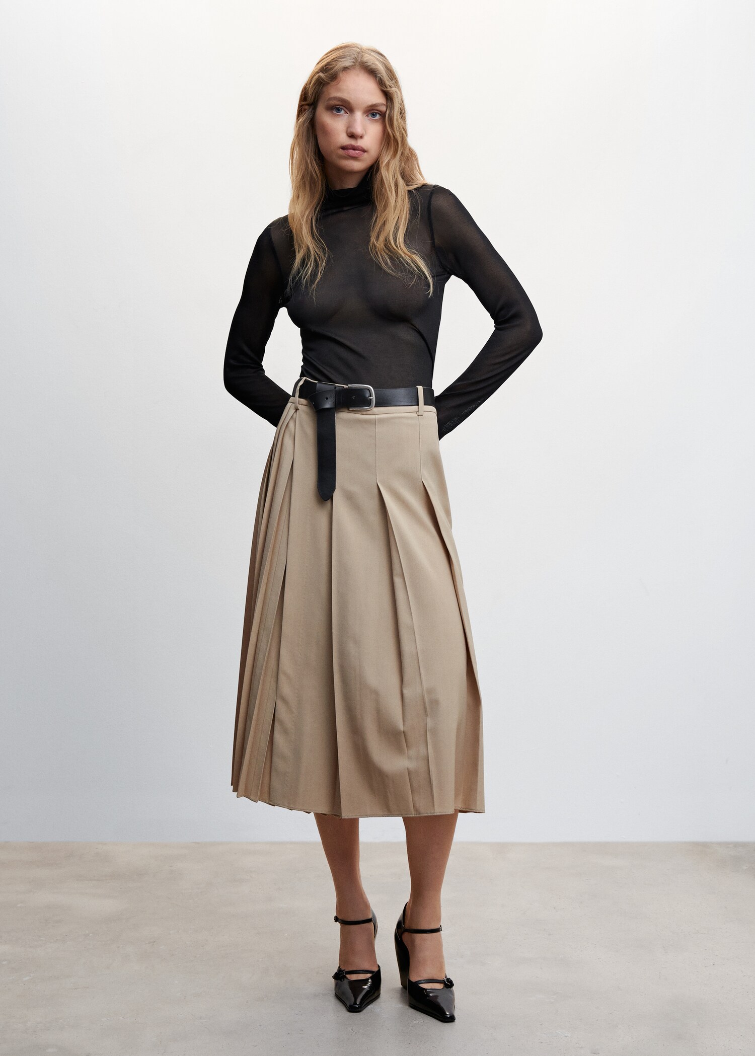 Buckle leather belt - Details of the article 9