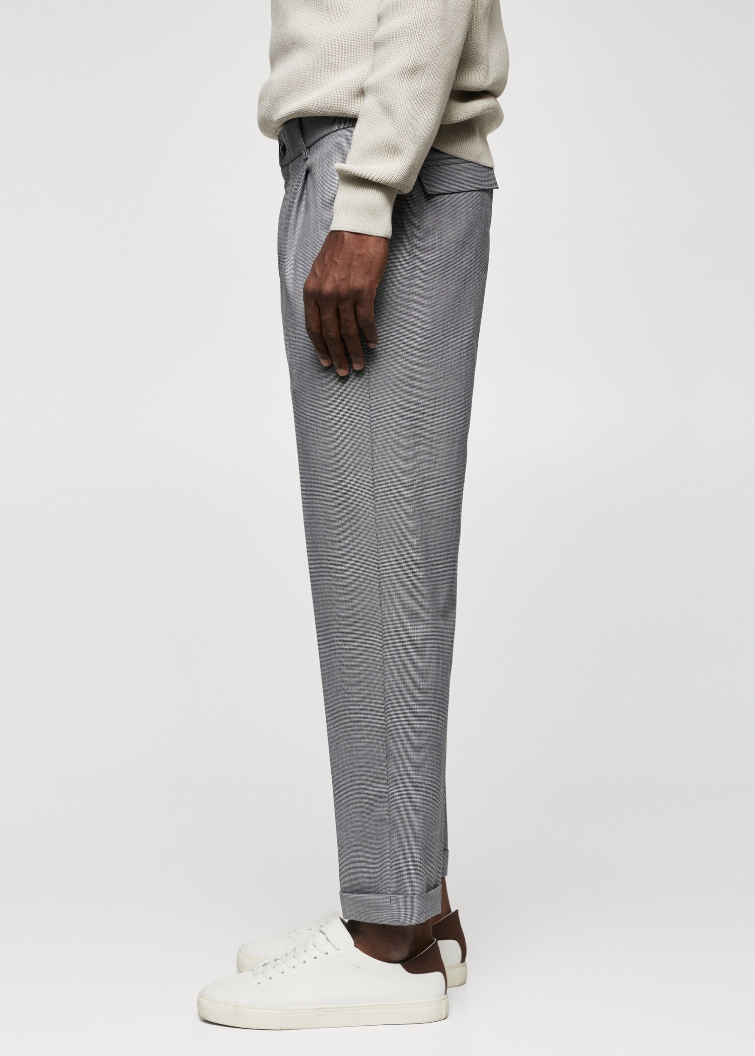 Pleated slim-fit pants - Details of the article 6