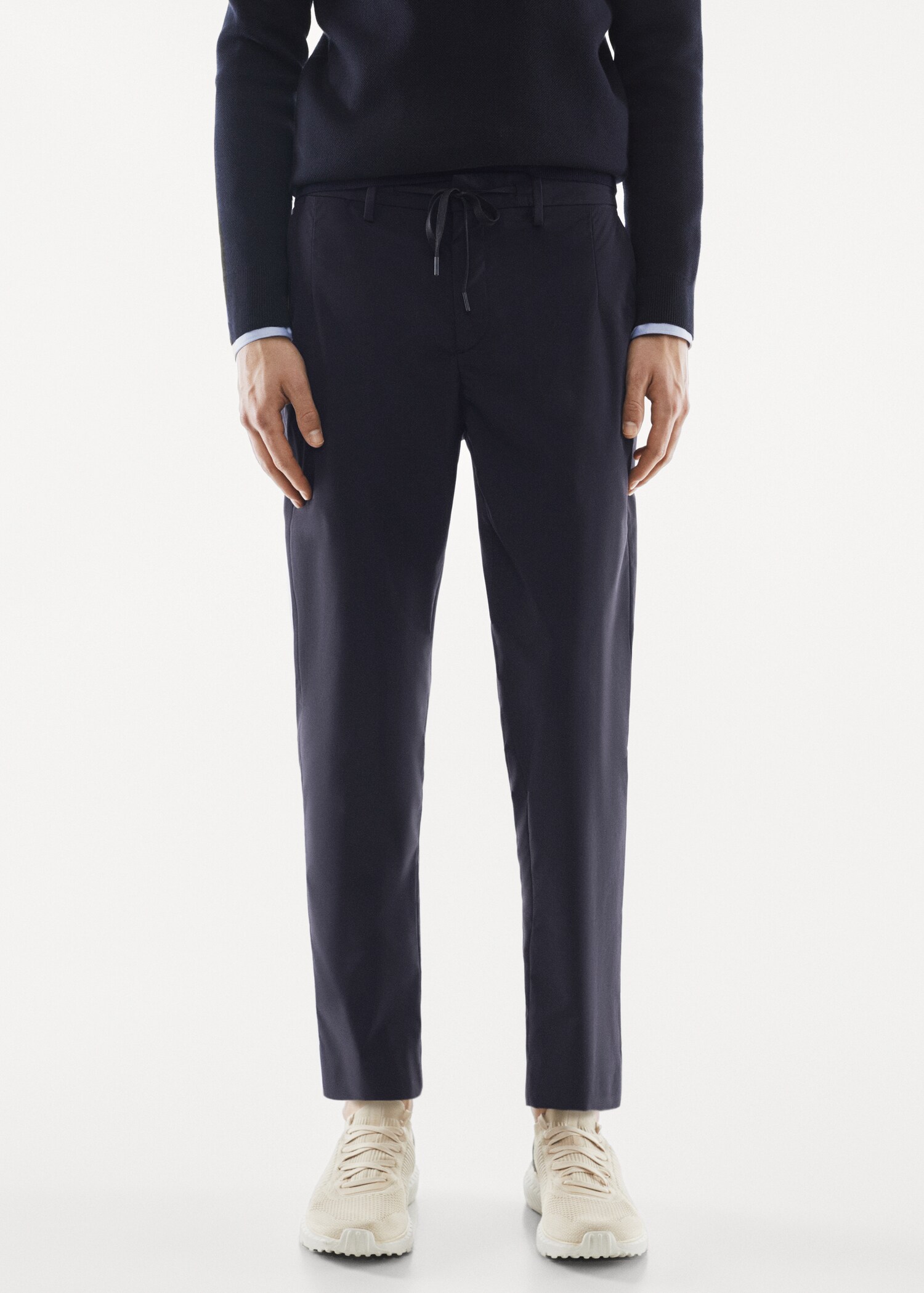 Slim-fit water-repellent pants - Medium plane