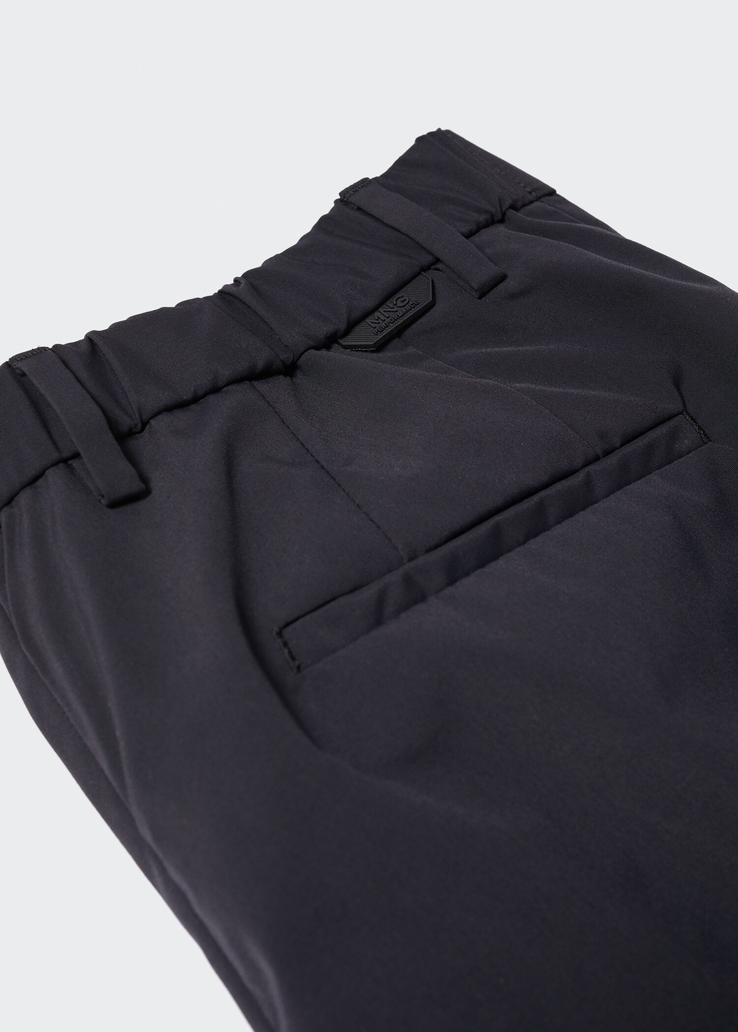 Slim-fit water-repellent pants - Details of the article 8