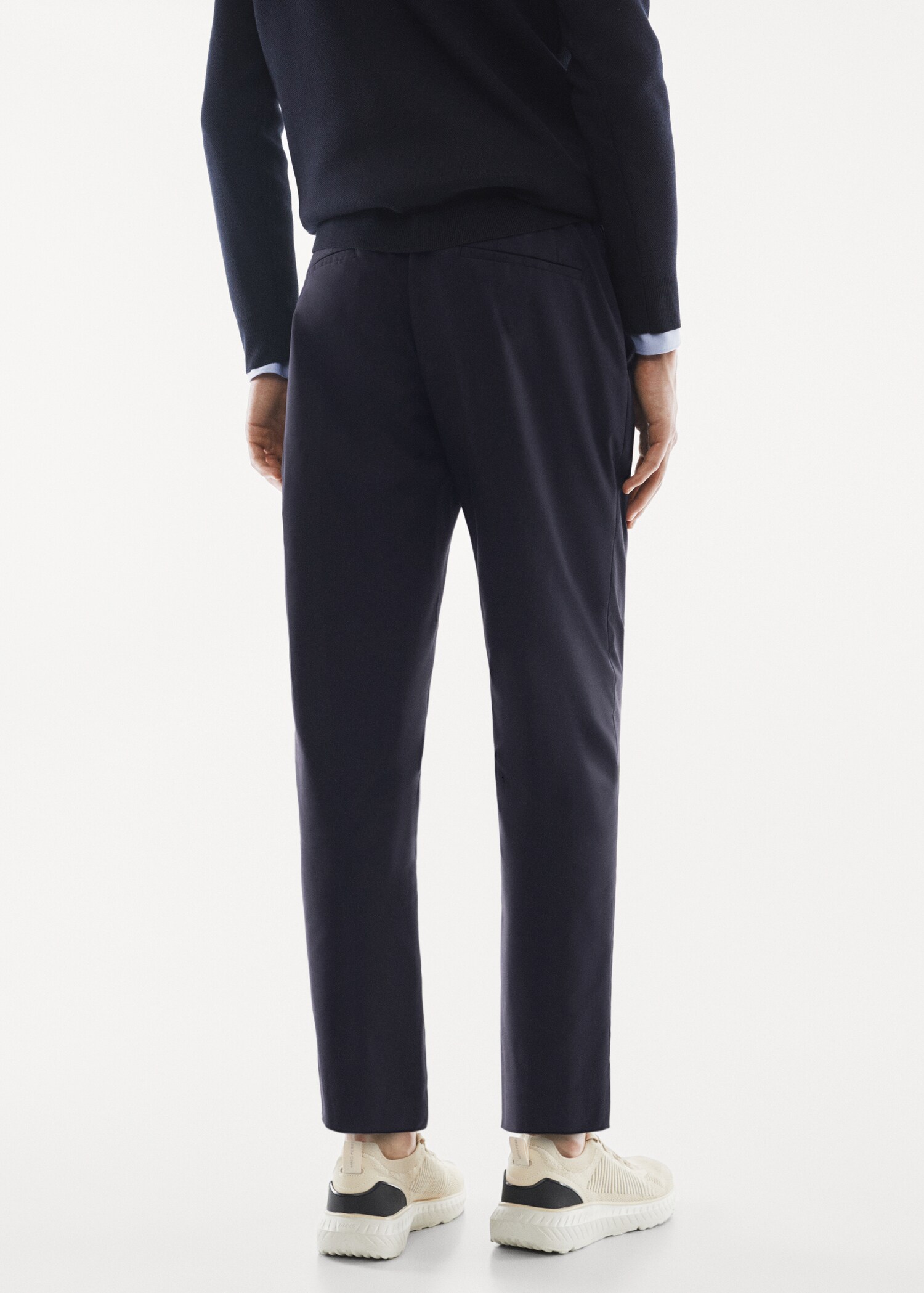 Slim-fit water-repellent pants - Reverse of the article