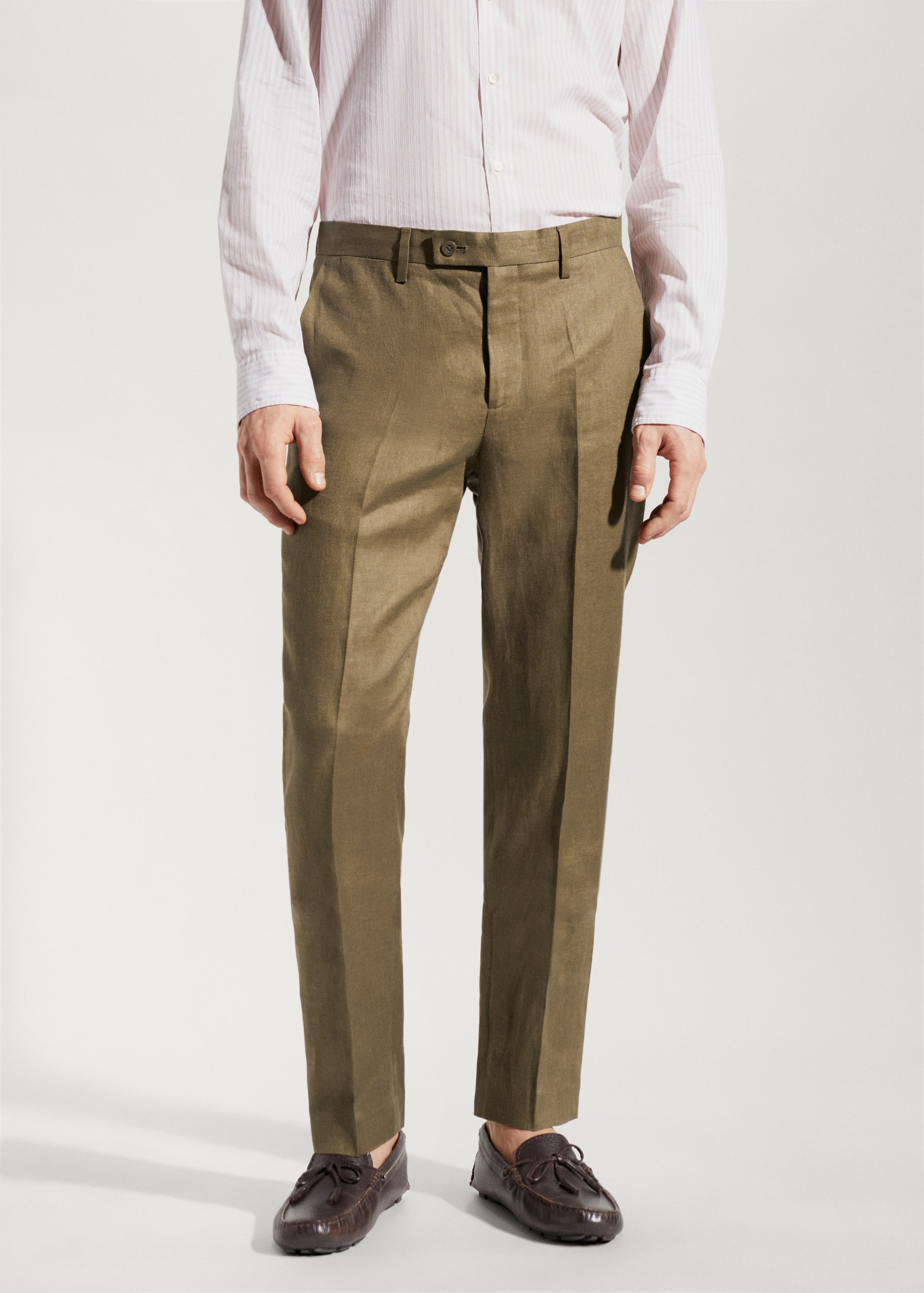 Pantalón traje 100% lino - Plano medio