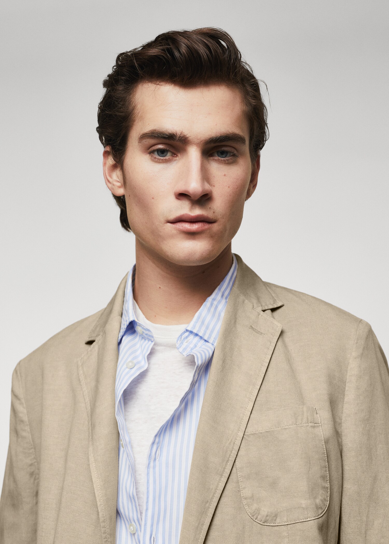 Slim fit linen cotton-blend blazer - Details of the article 1