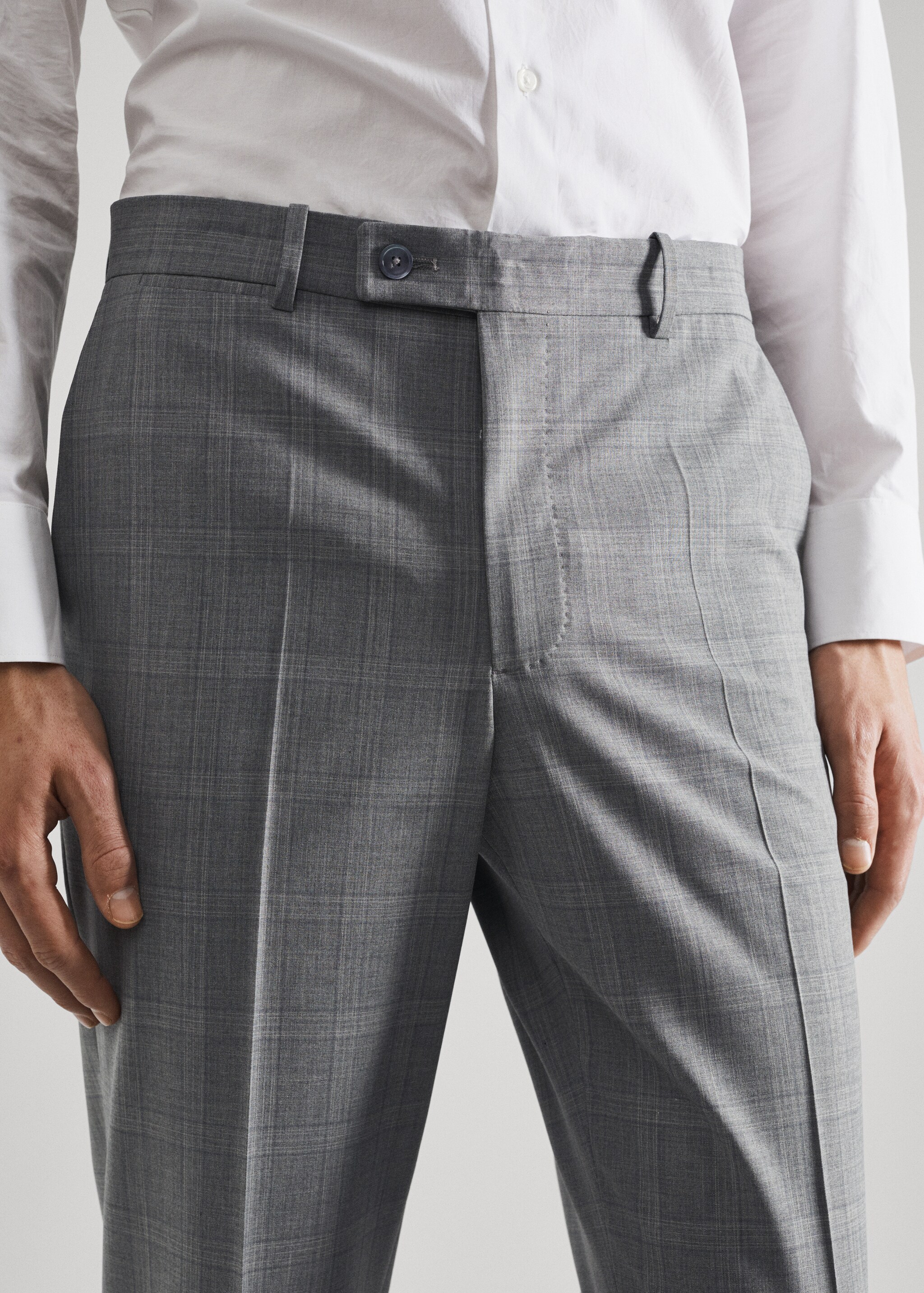 Slim Fit Anzughose aus Wollstoff - Detail des Artikels 1