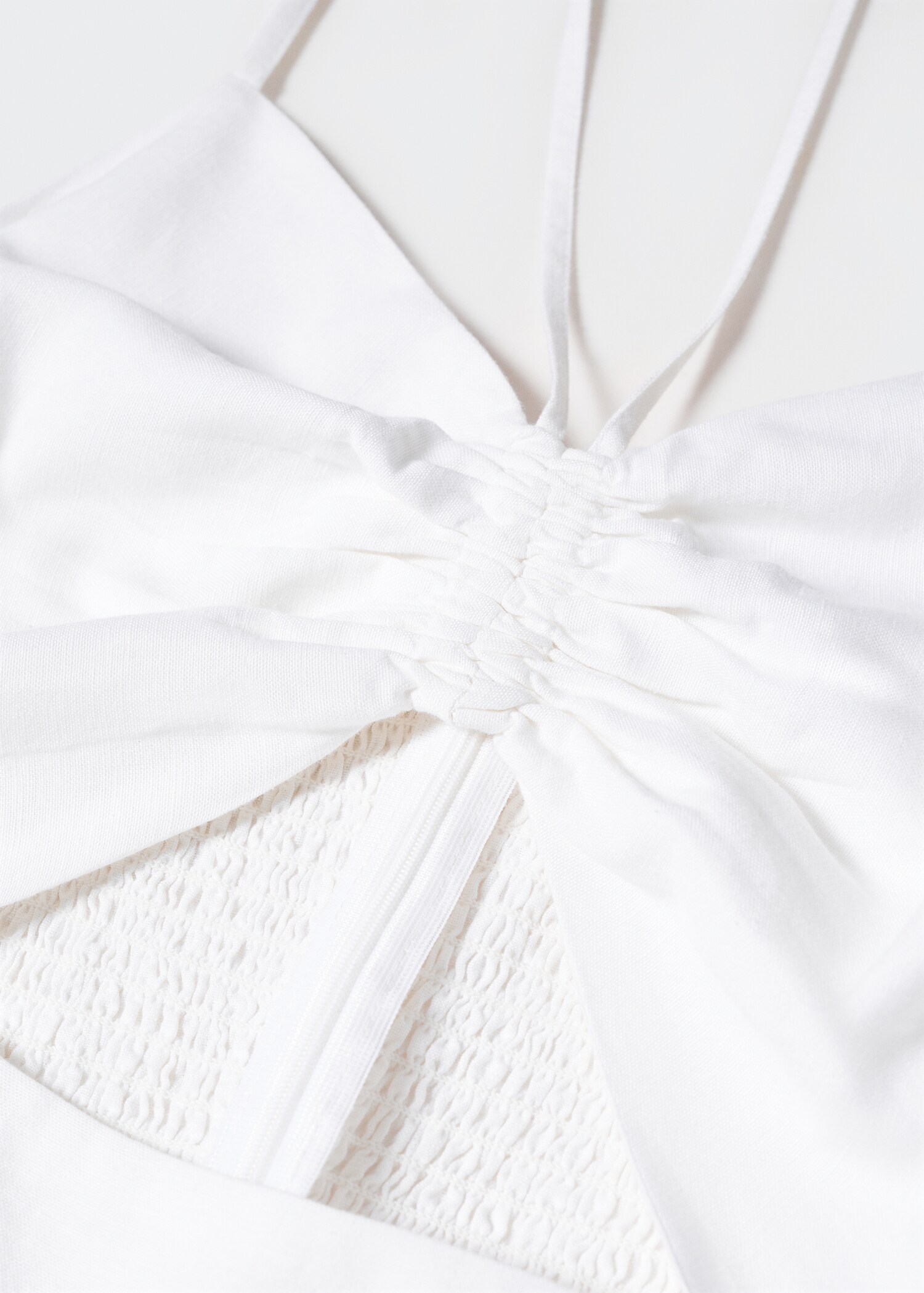 Cut-out ruched dress - Details of the article 8