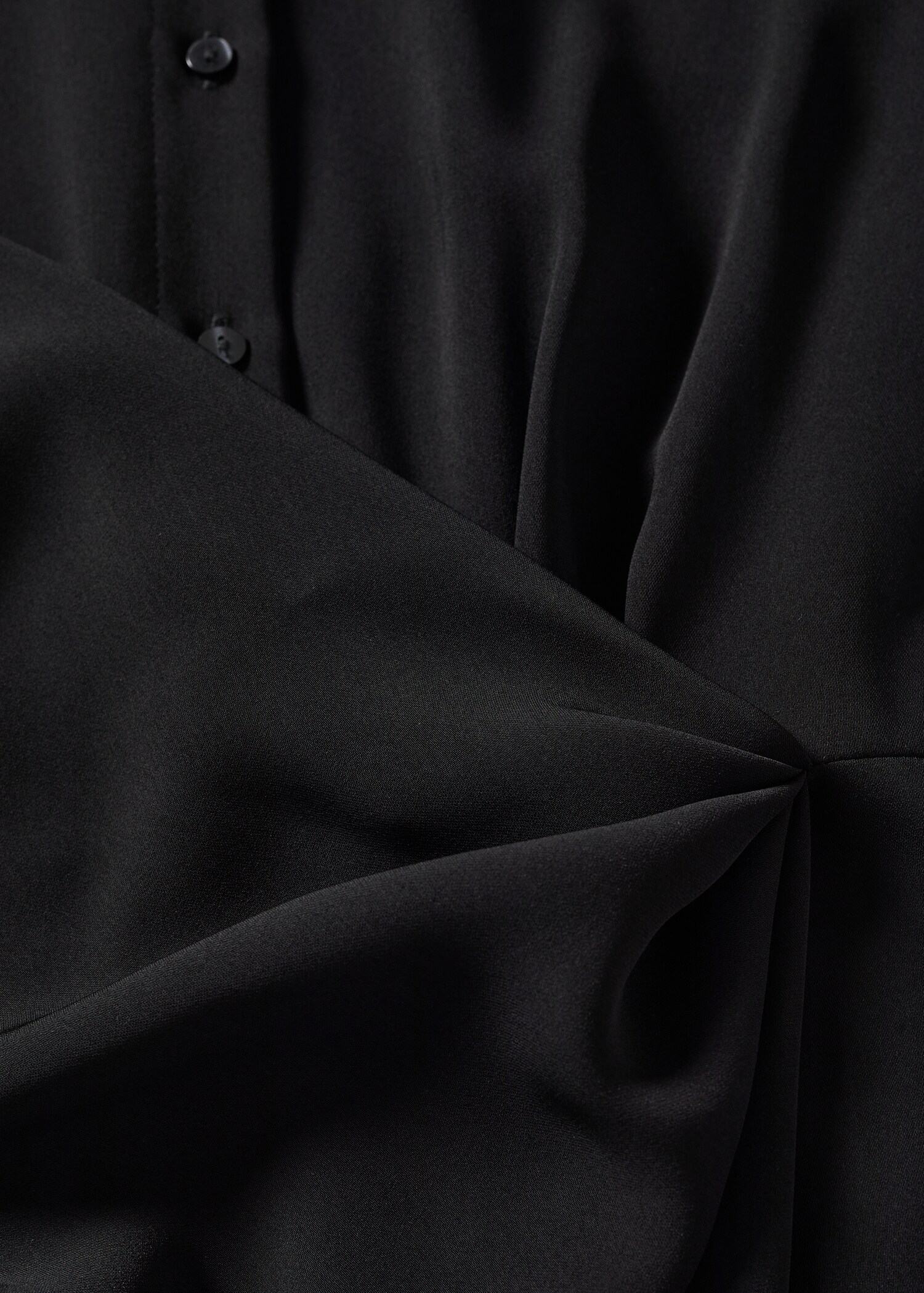 Black dress with ruffled shirt collar - Details of the article 8