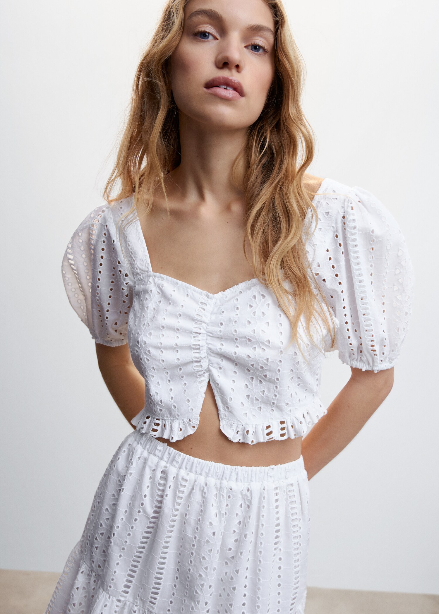 Laser-cut details top - Medium plane