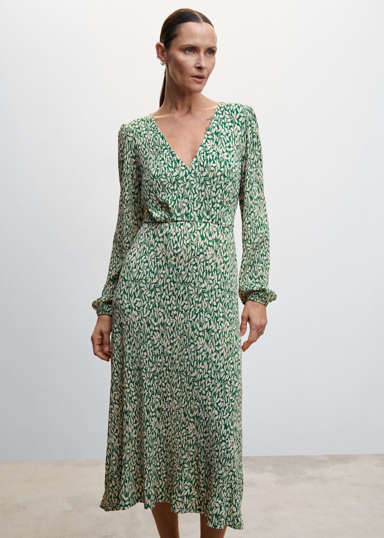 Vestido estampado textura - Plano medio