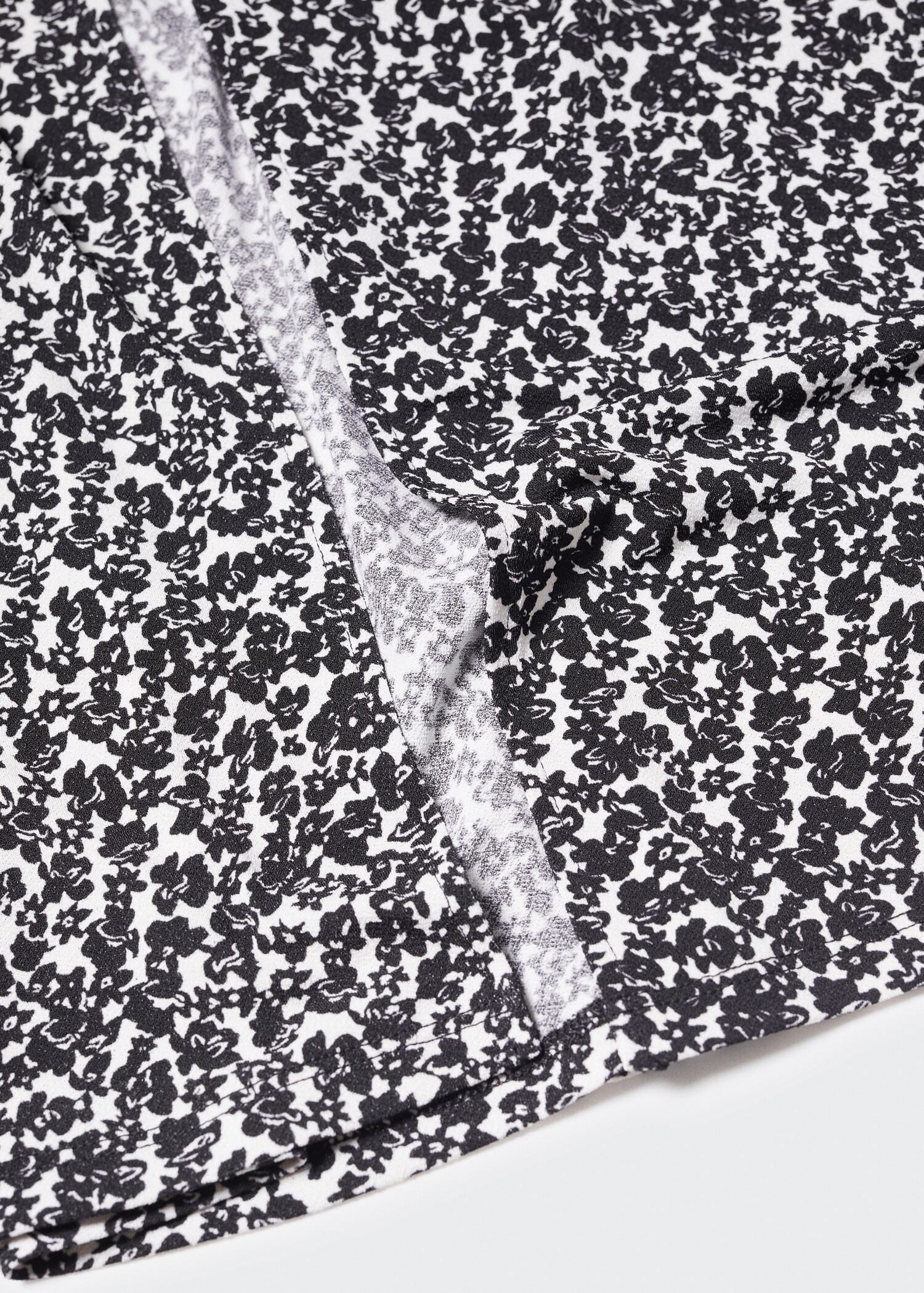 Printed cut-out detail dress - Details of the article 8