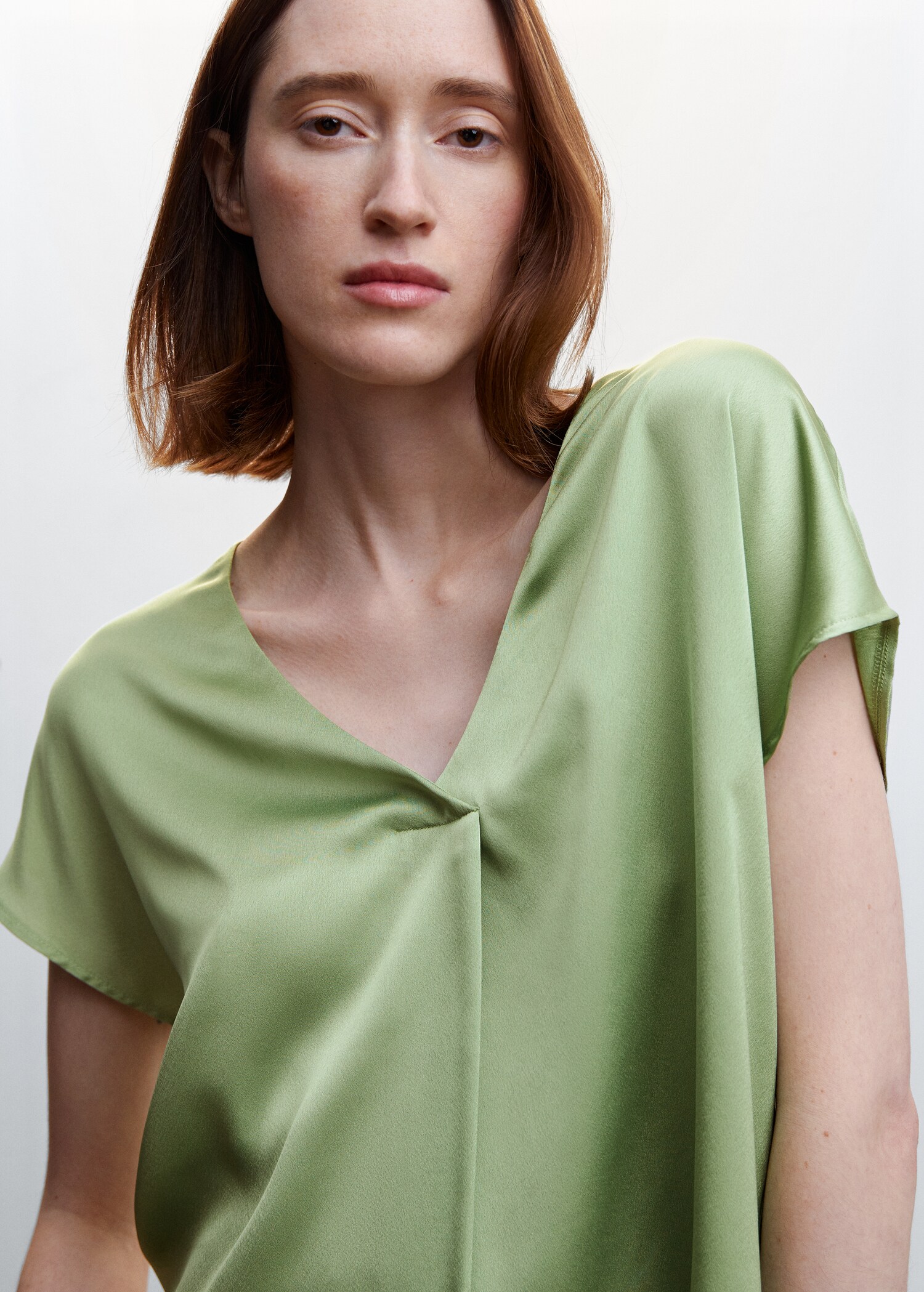 Satin V-neck t-shirt - Details of the article 1