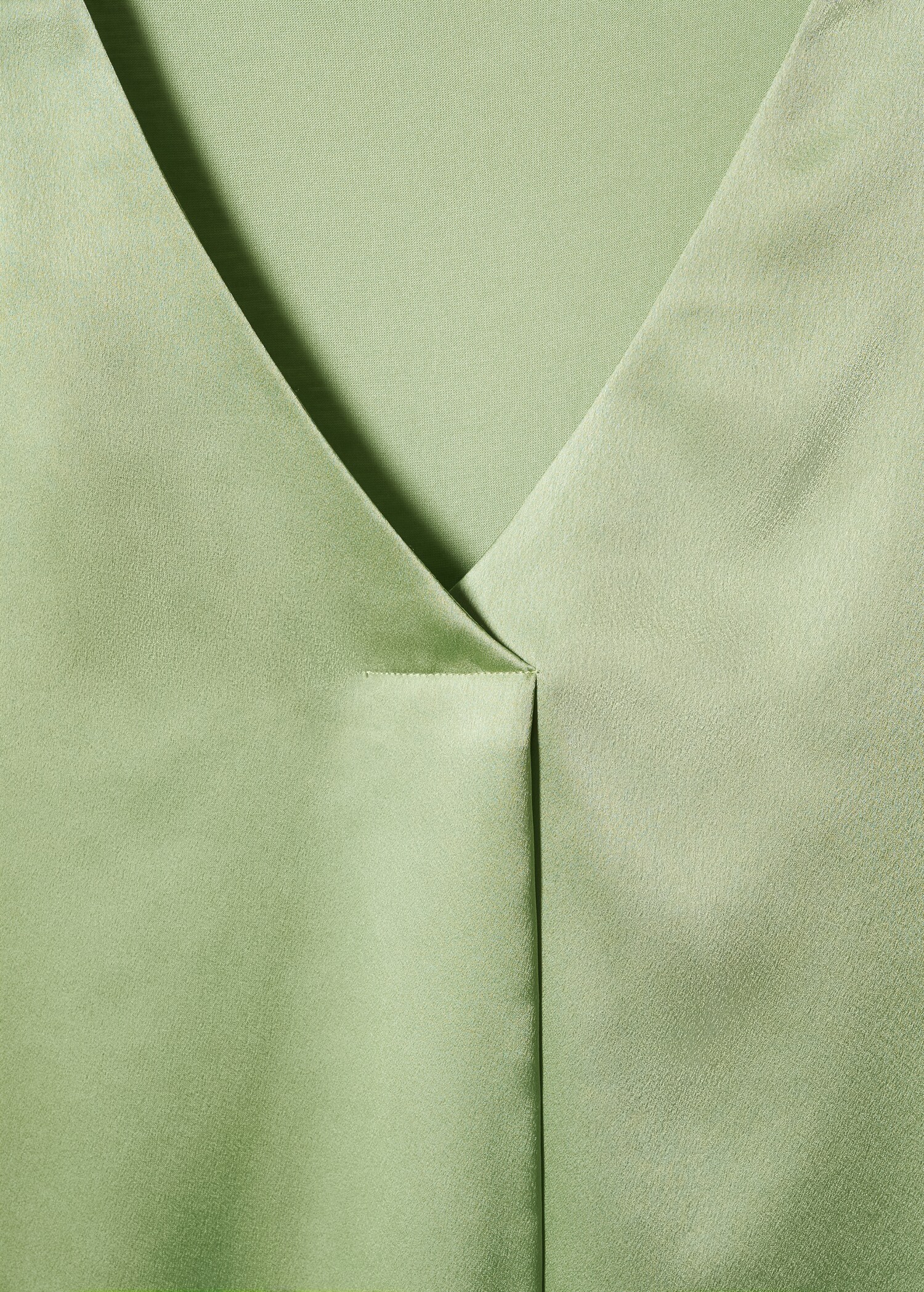 Satin V-neck t-shirt - Details of the article 8