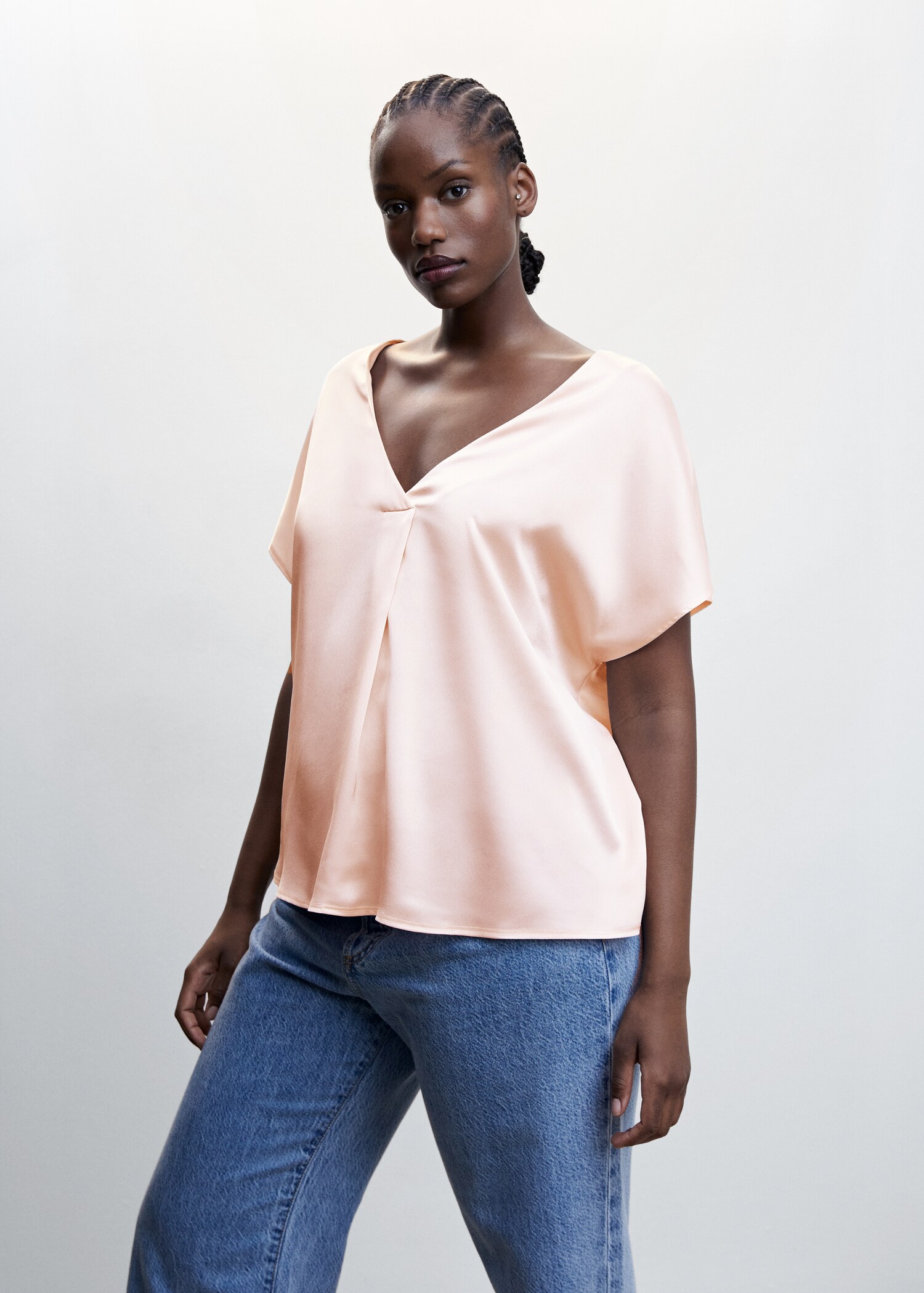 Satin V-neck t-shirt - Details of the article 5