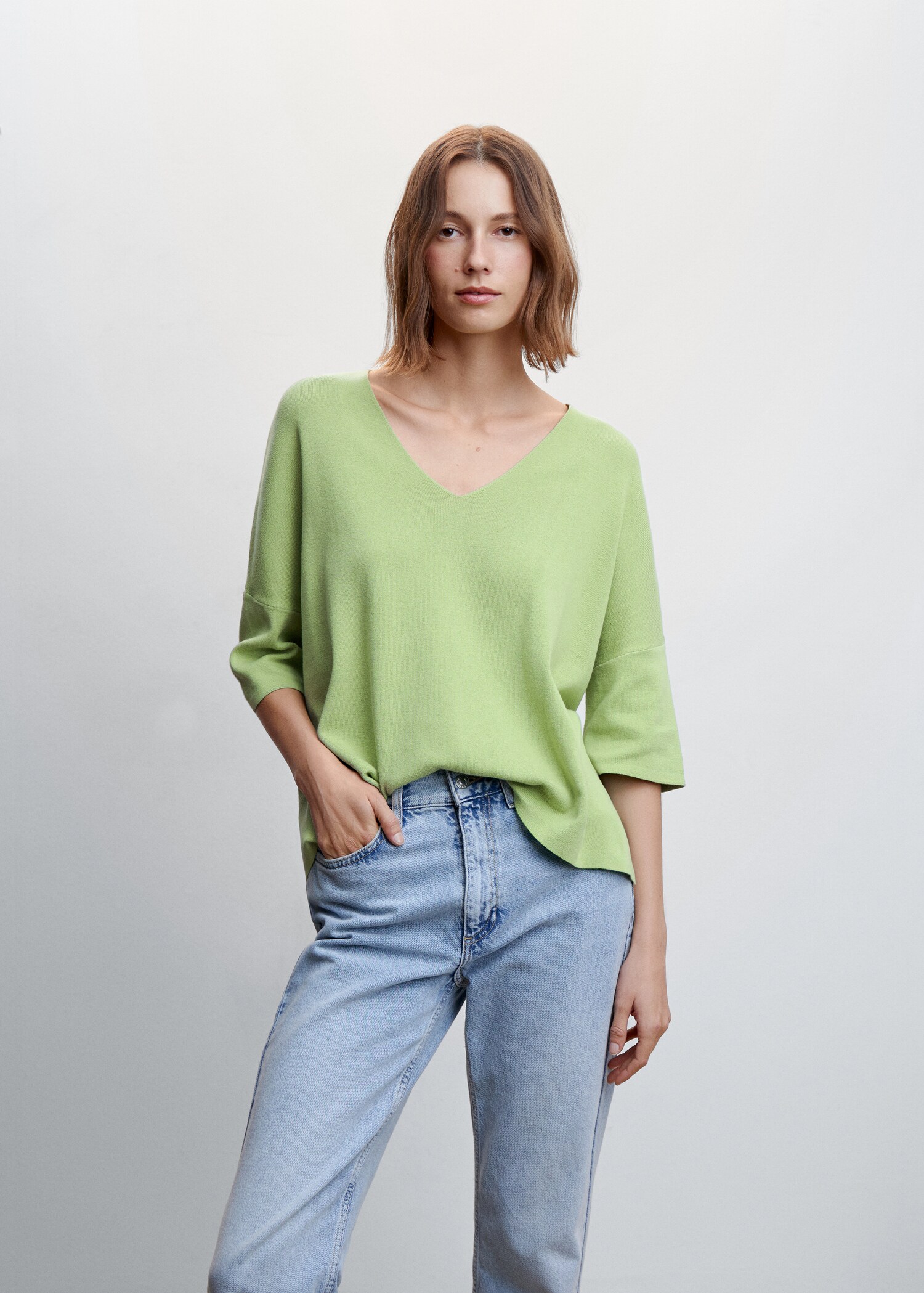 Oversize sweater with three-quarter sleeves - Medium plane