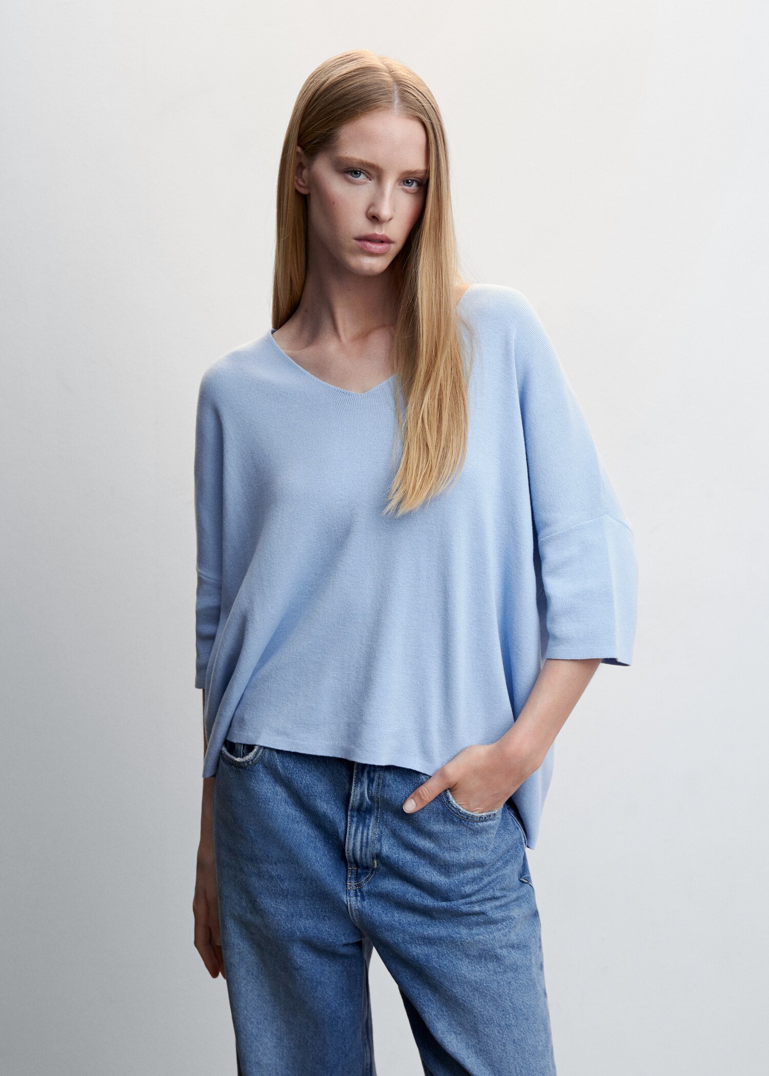 Oversize sweater with three-quarter sleeves - Medium plane