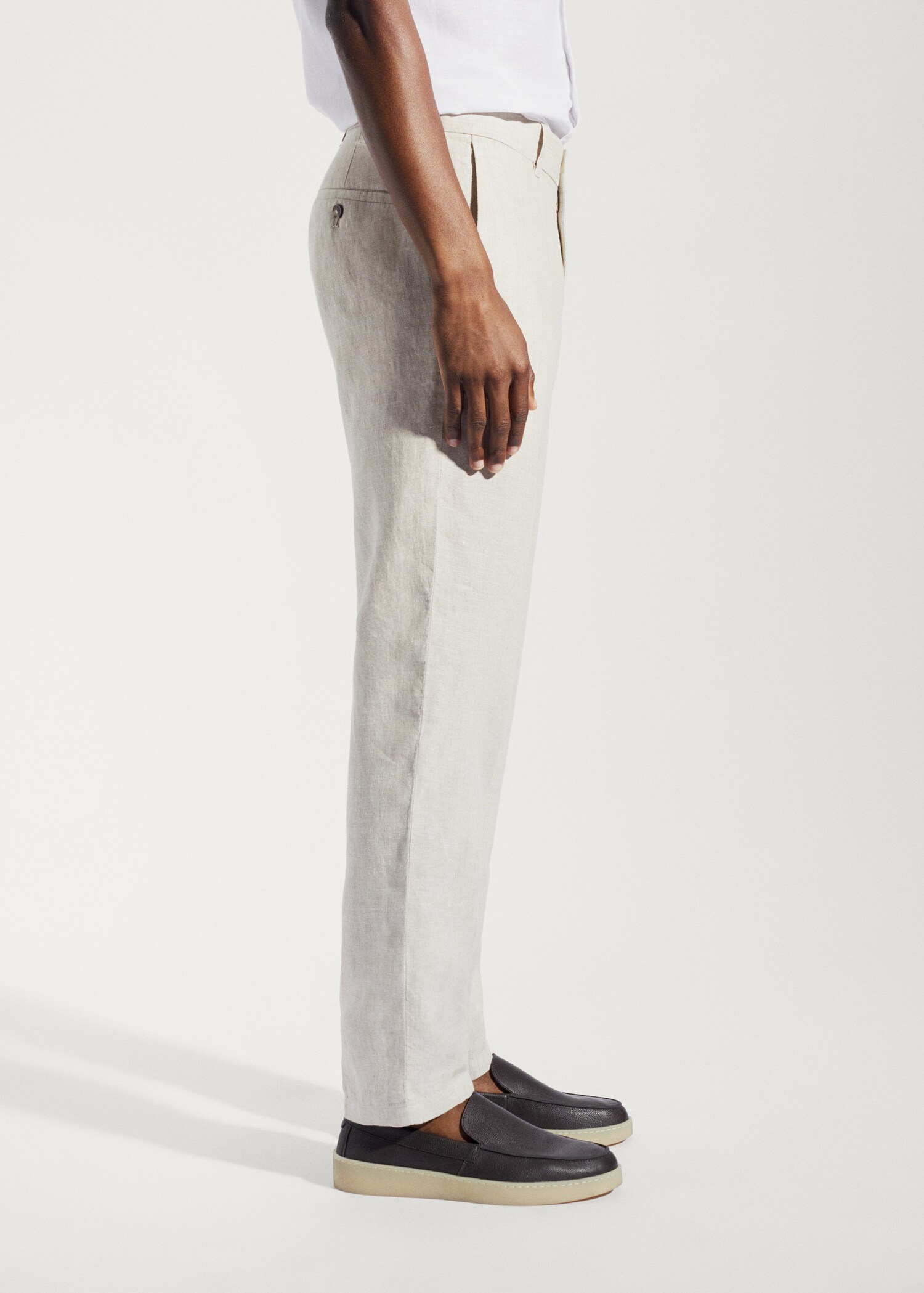 Slim-fit 100% linen trousers - Details of the article 1