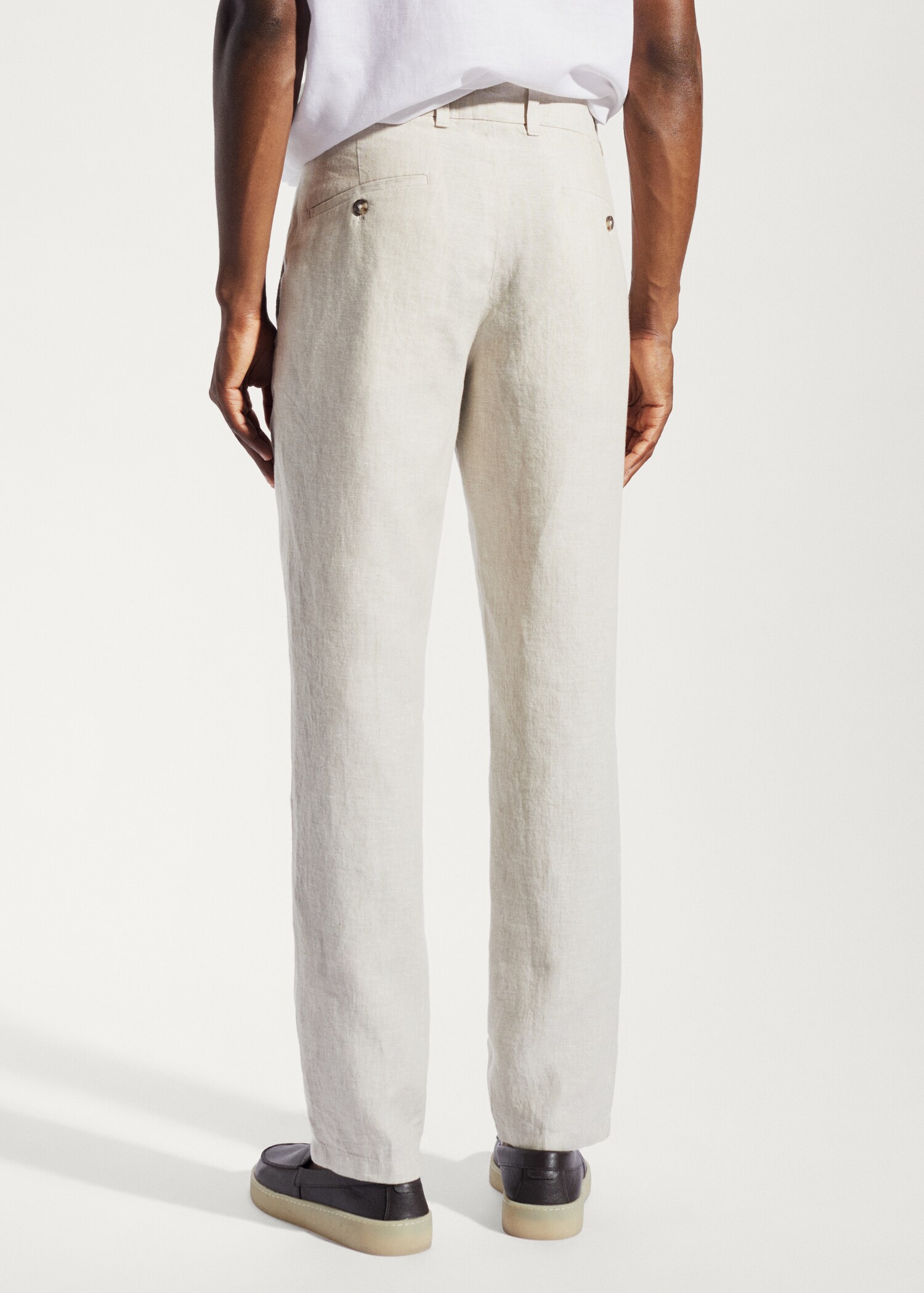 Slim-fit 100% linen trousers - Reverse of the article