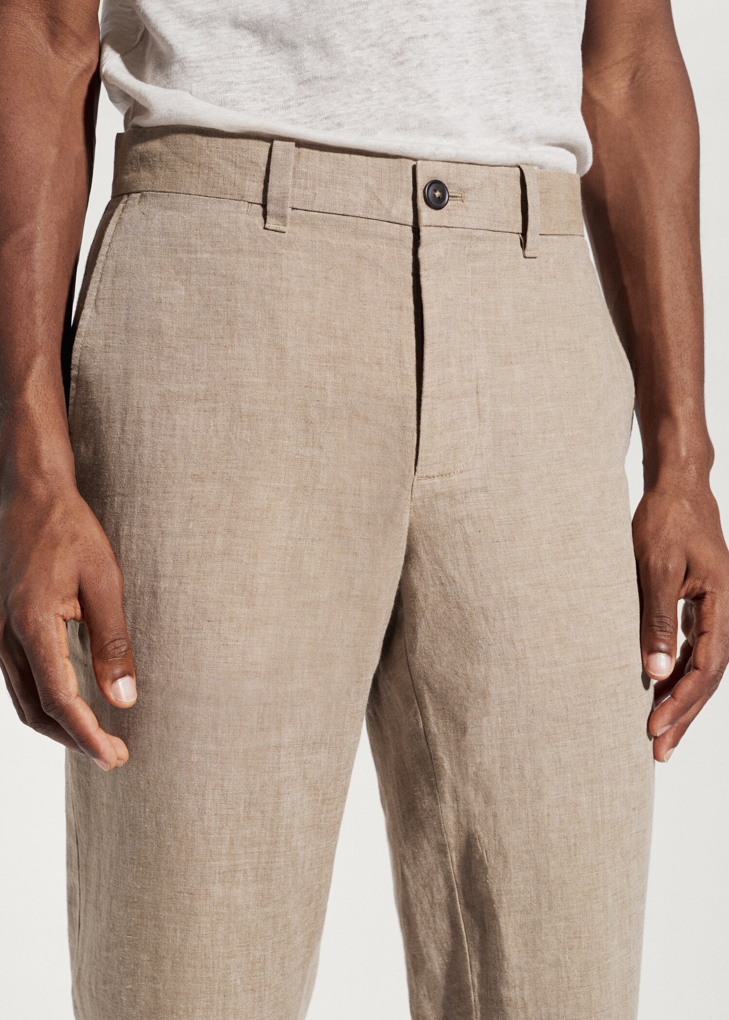 Slim-fit 100% linen trousers - Details of the article 2