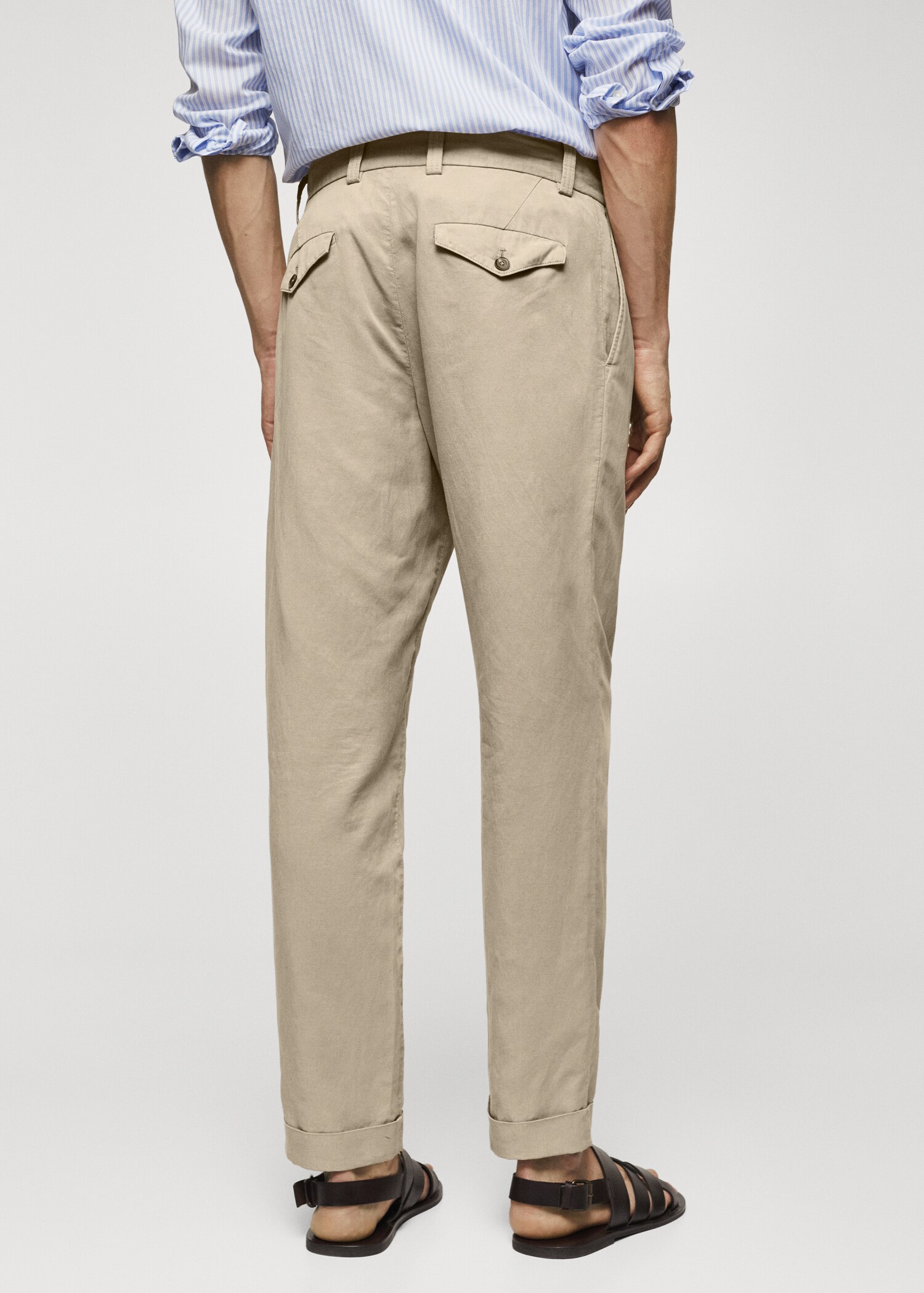 Pantalons tapered fit pinces - Revers de l'article