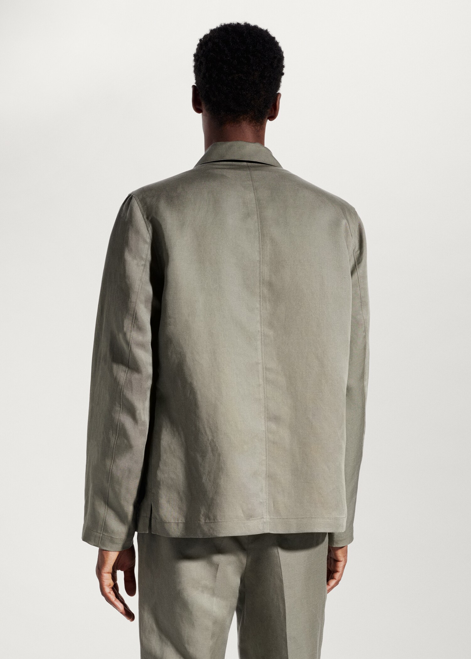 Leinen-Overshirt mit Taschen - Rückseite des Artikels