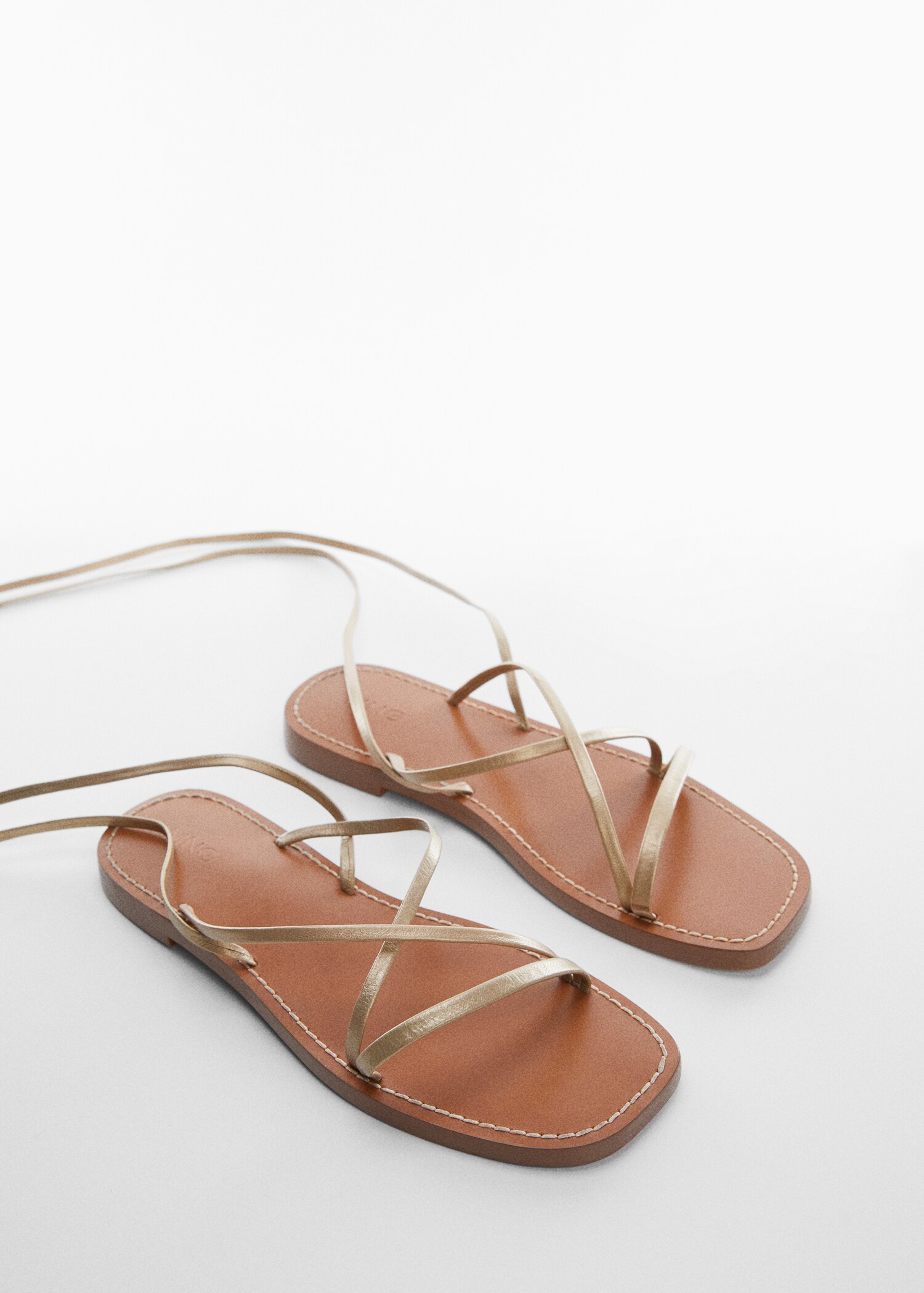 Criss-cross straps sandals - Medium plane
