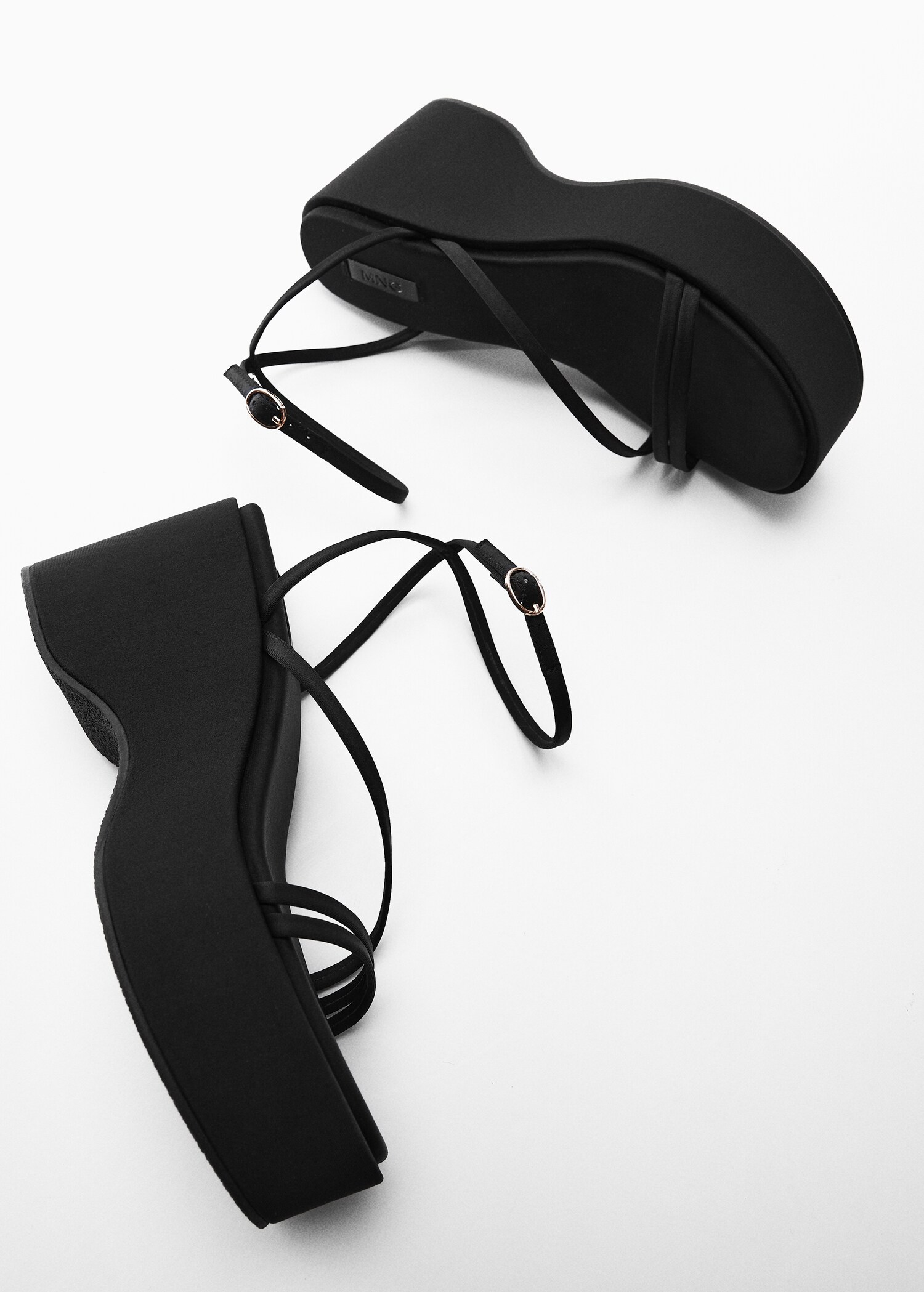 Platform strap sandals - Details of the article 5