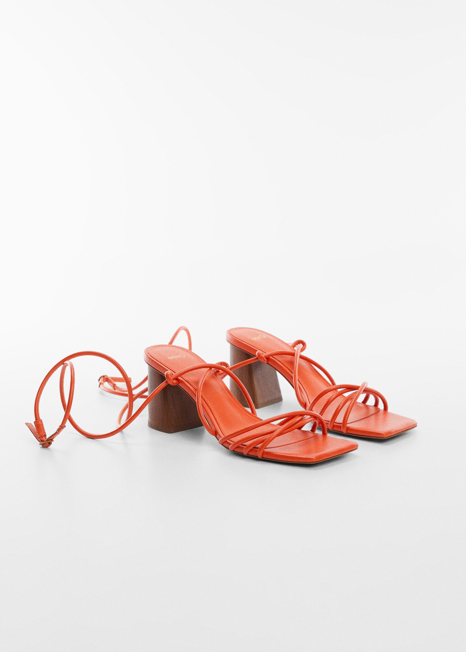 Criss-cross straps sandals - Medium plane