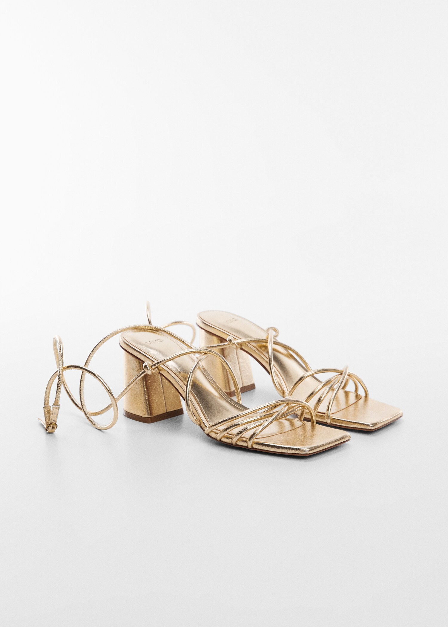 Criss-cross straps sandals - Medium plane