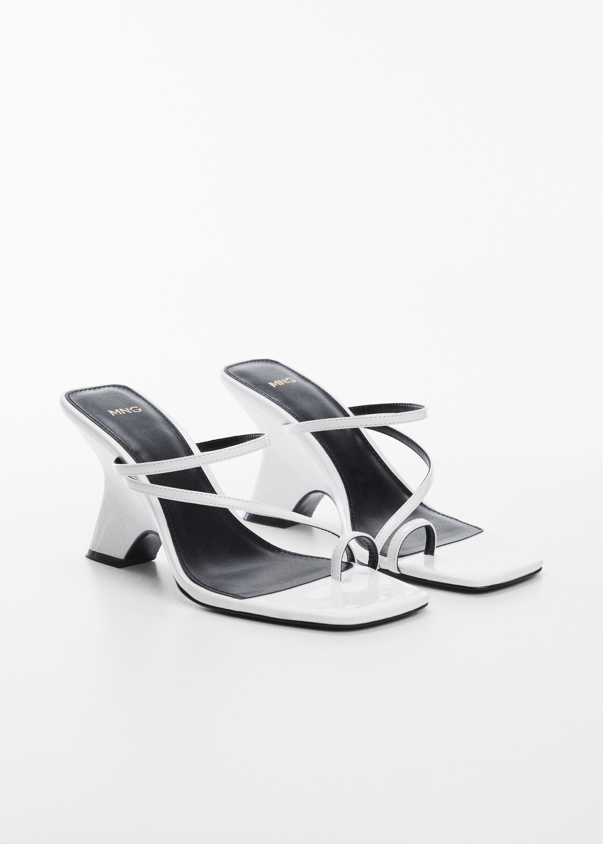 Asymmetrical heeled sandals - Medium plane