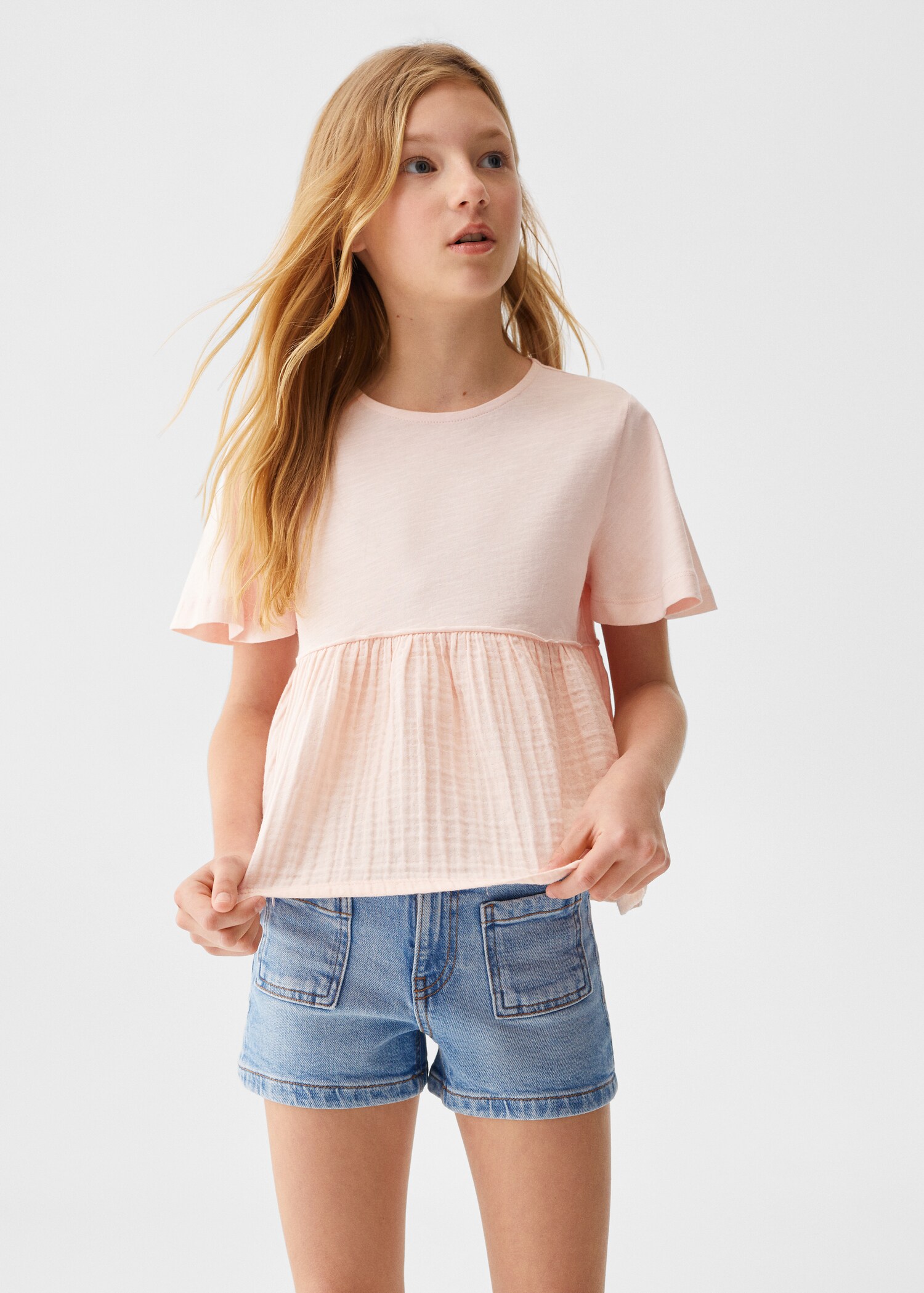T-shirt avec détail plissé - Plan moyen