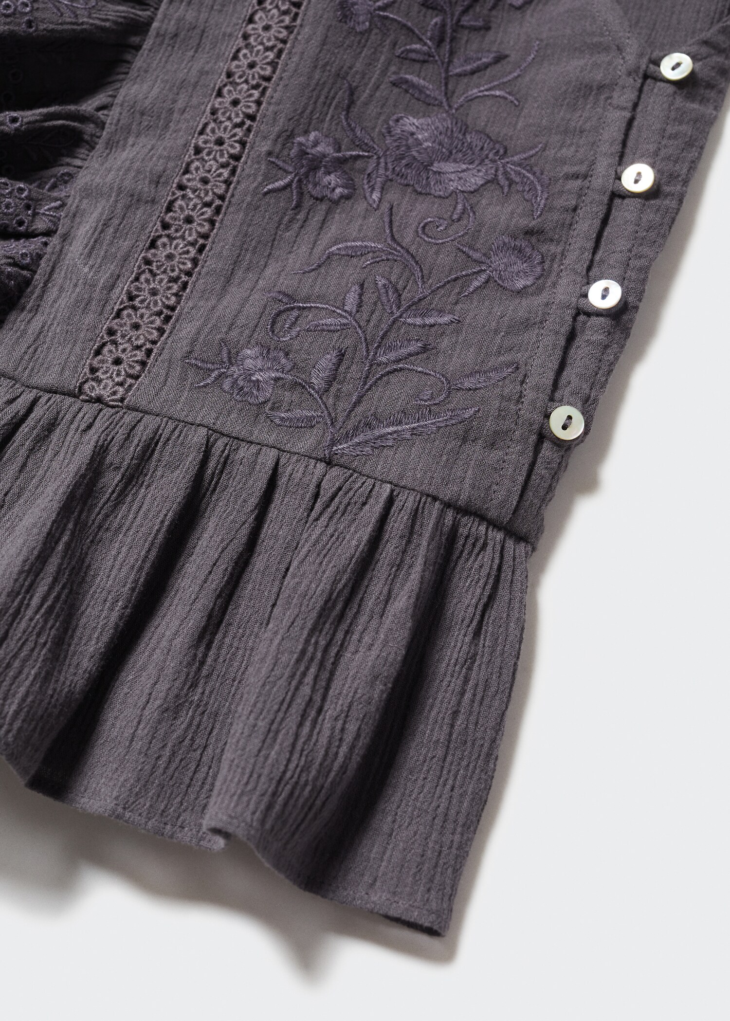 Embroidered puff-sleeve blouse - Details of the article 8