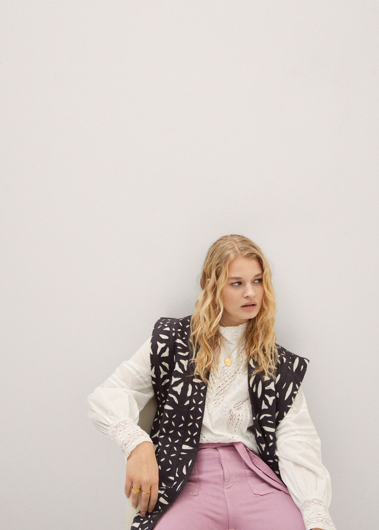 Cotton blouse with openwork details  - Details of the article 2