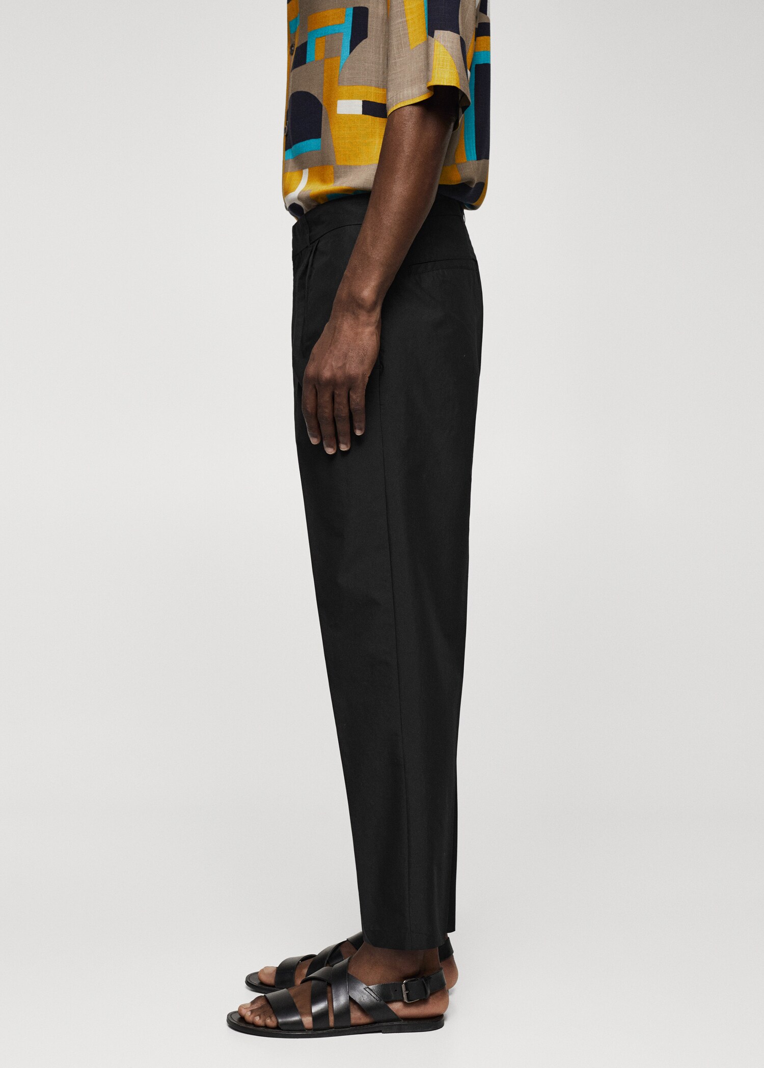 Pleated slim-fit trousers - Details of the article 4