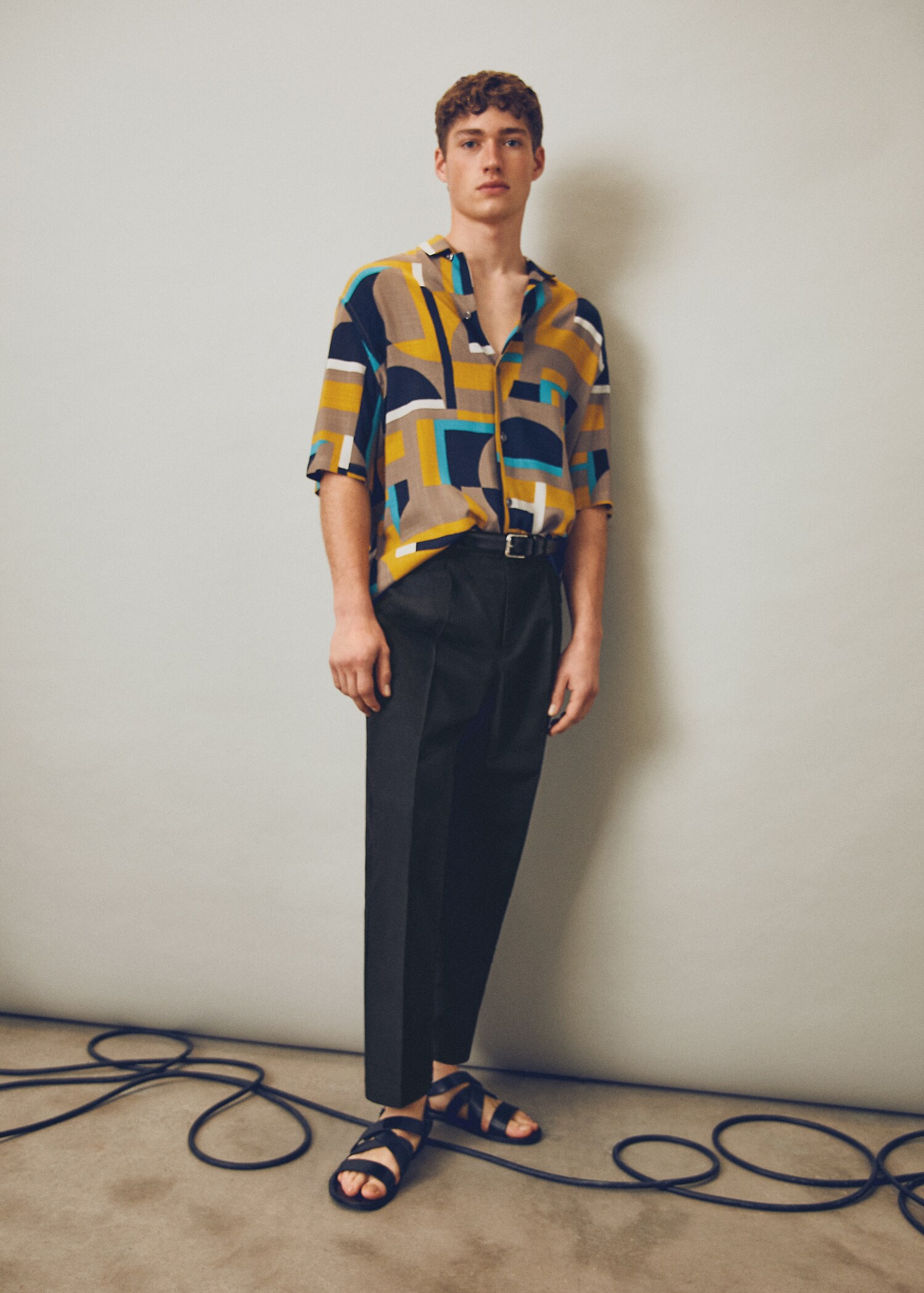 Pleated slim-fit trousers - Details of the article 5