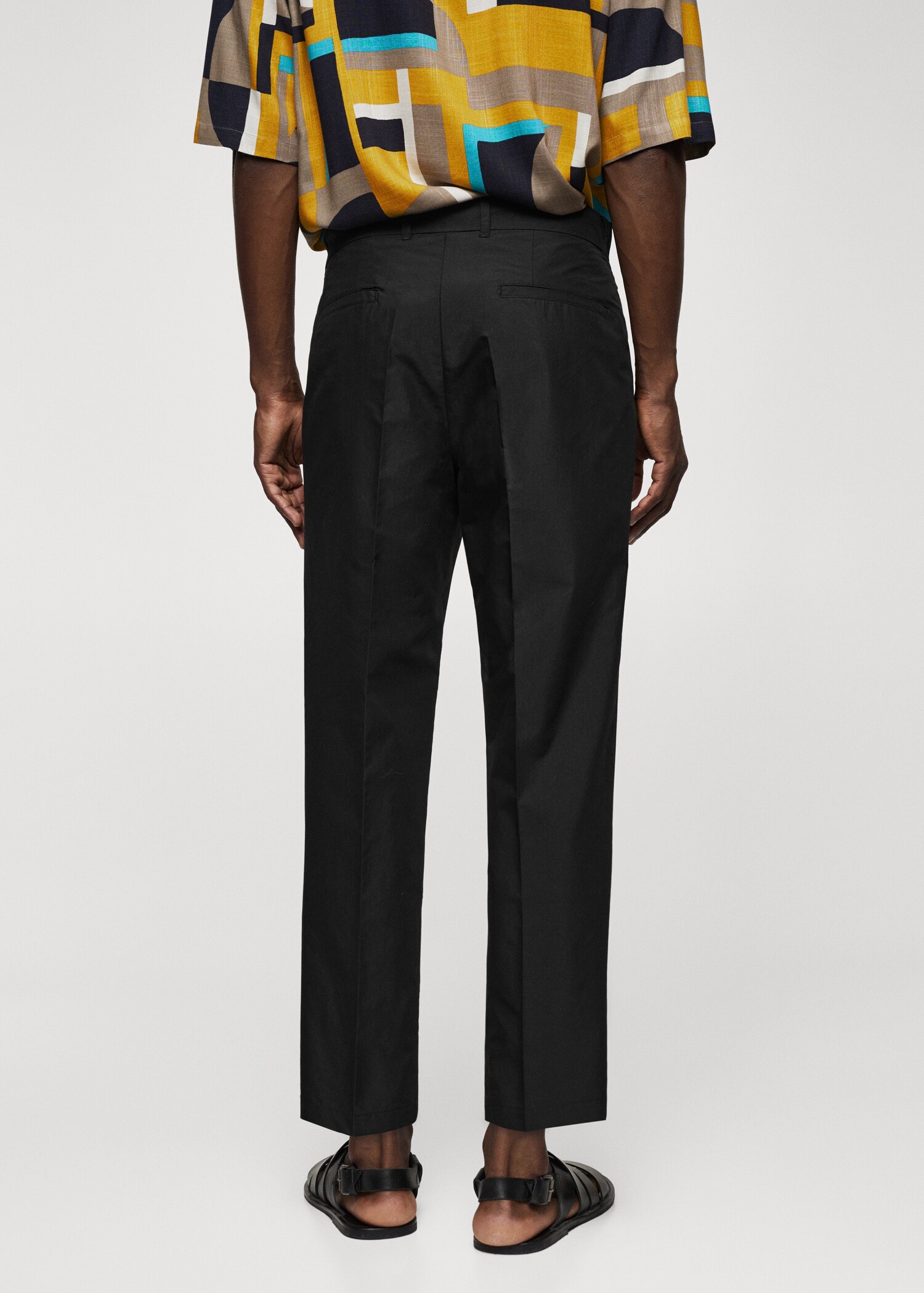 Pleated slim-fit trousers - Reverse of the article