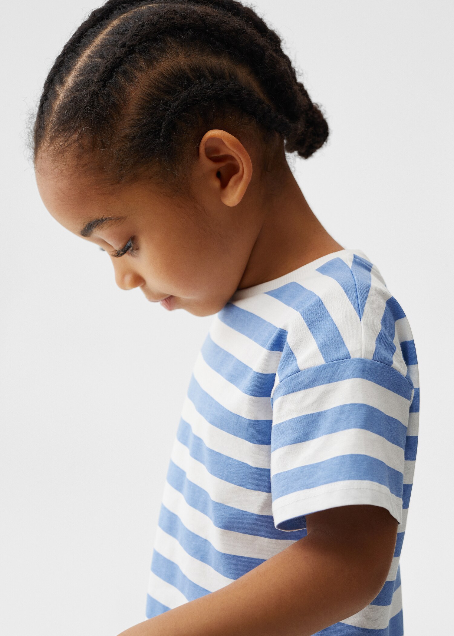 Gestreiftes T-Shirt mit Knotendetail - Detail des Artikels 1