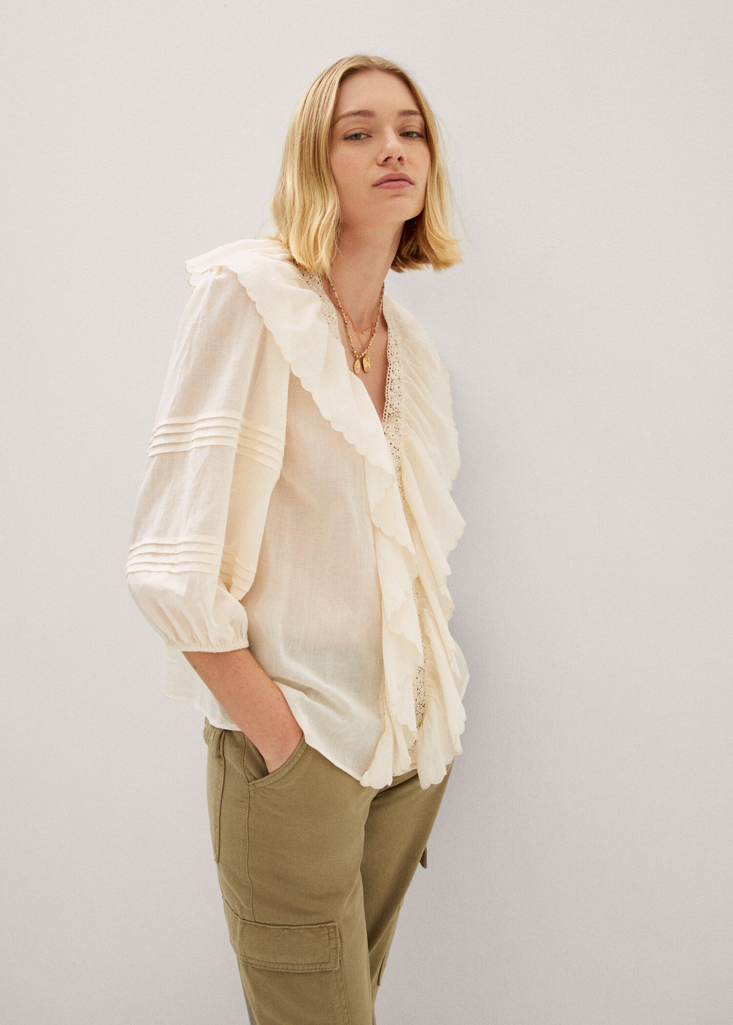 Ruffled puff sleeves blouse - Medium plane