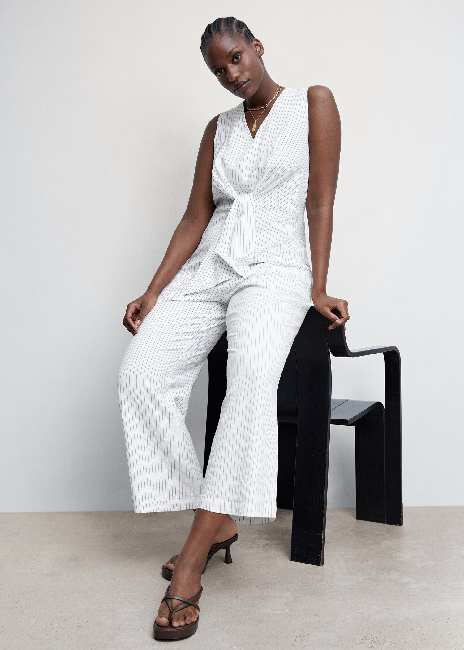 Striped jumpsuit with knot detail - Details of the article 4