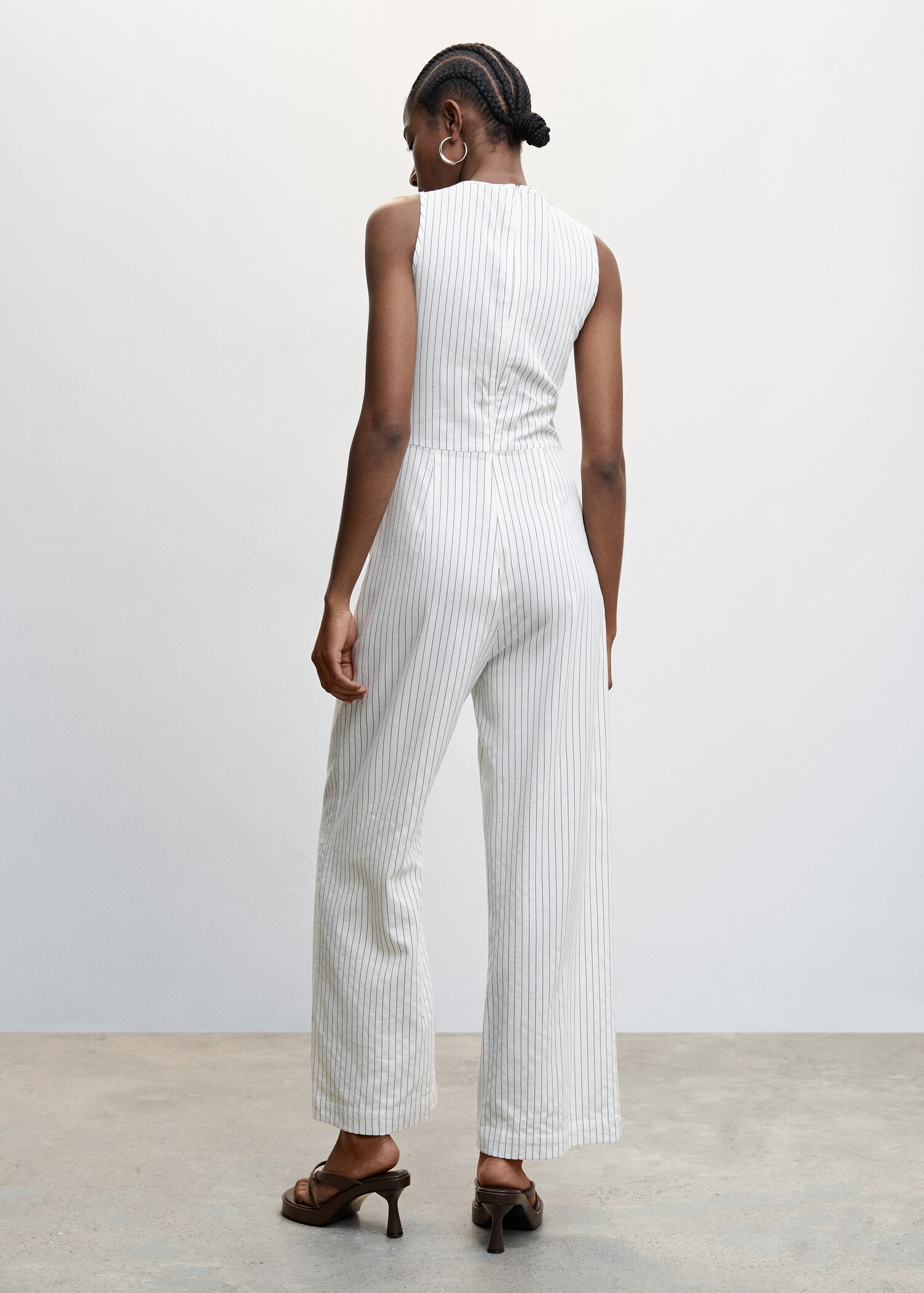 Striped jumpsuit with knot detail - Reverse of the article