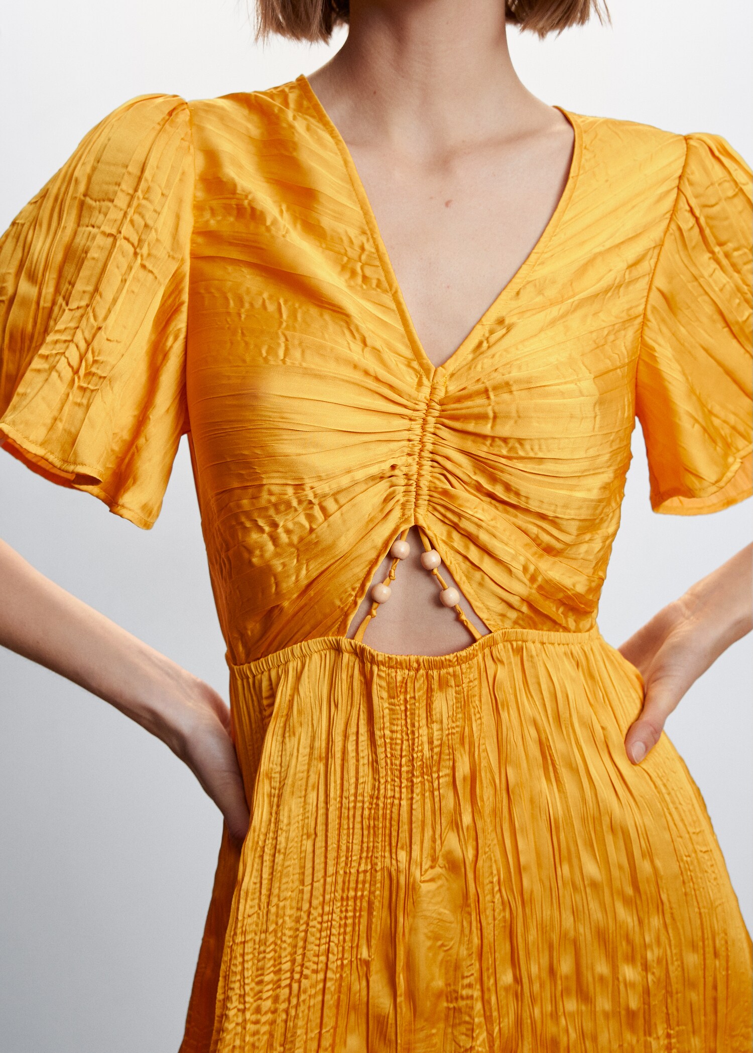 Side-slit satin dress - Details of the article 1