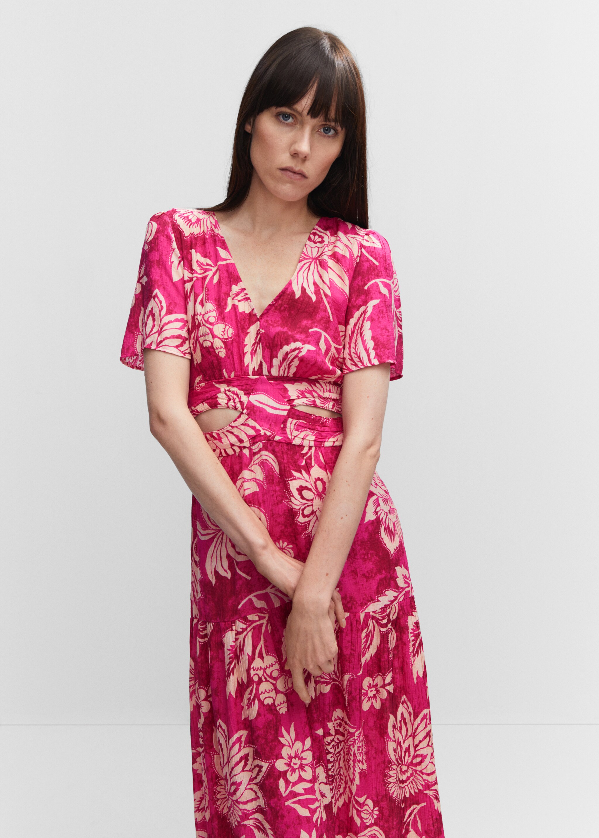 Floral dress with cut-out  - Medium plane