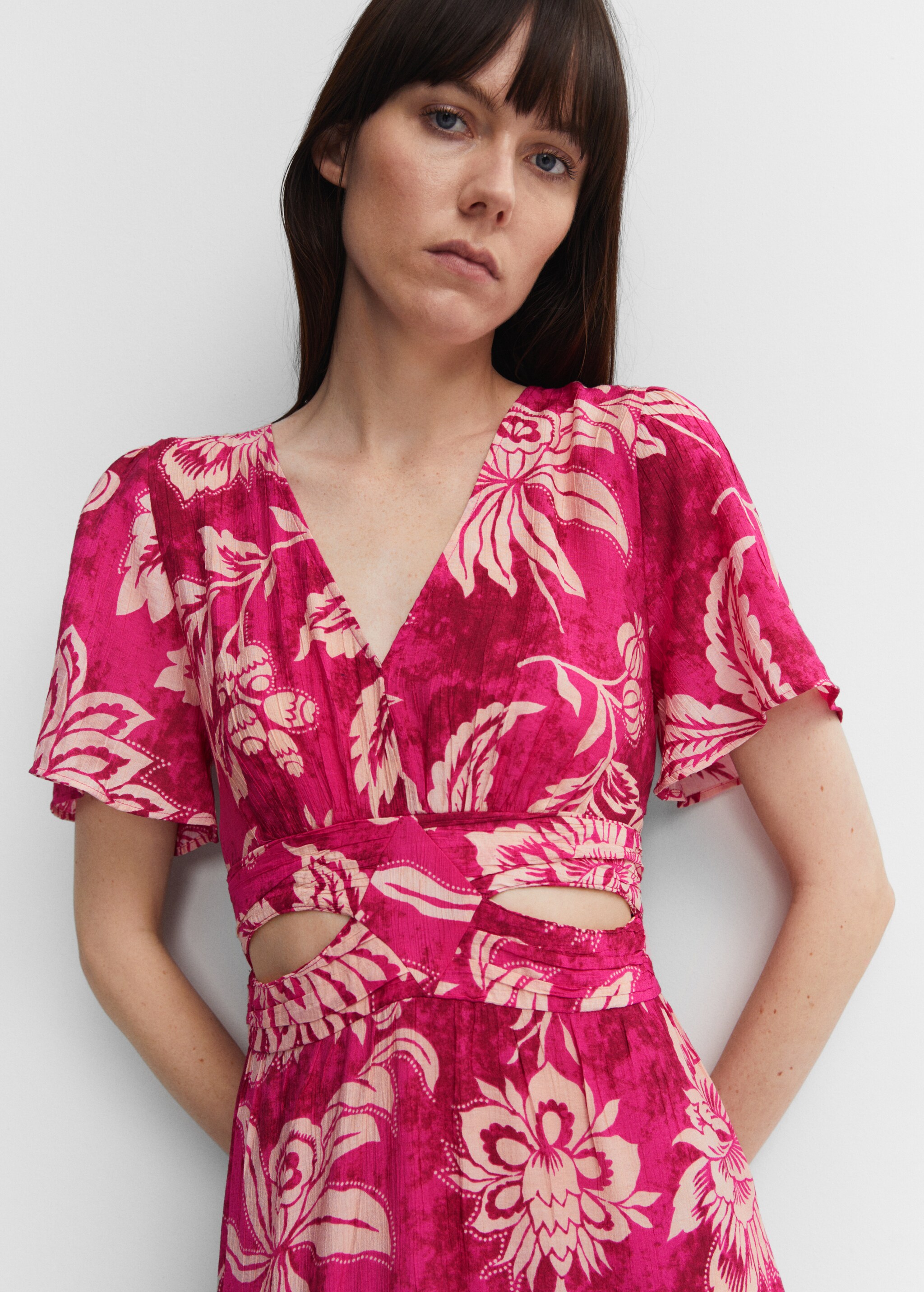 Floral dress with cut-out  - Details of the article 1