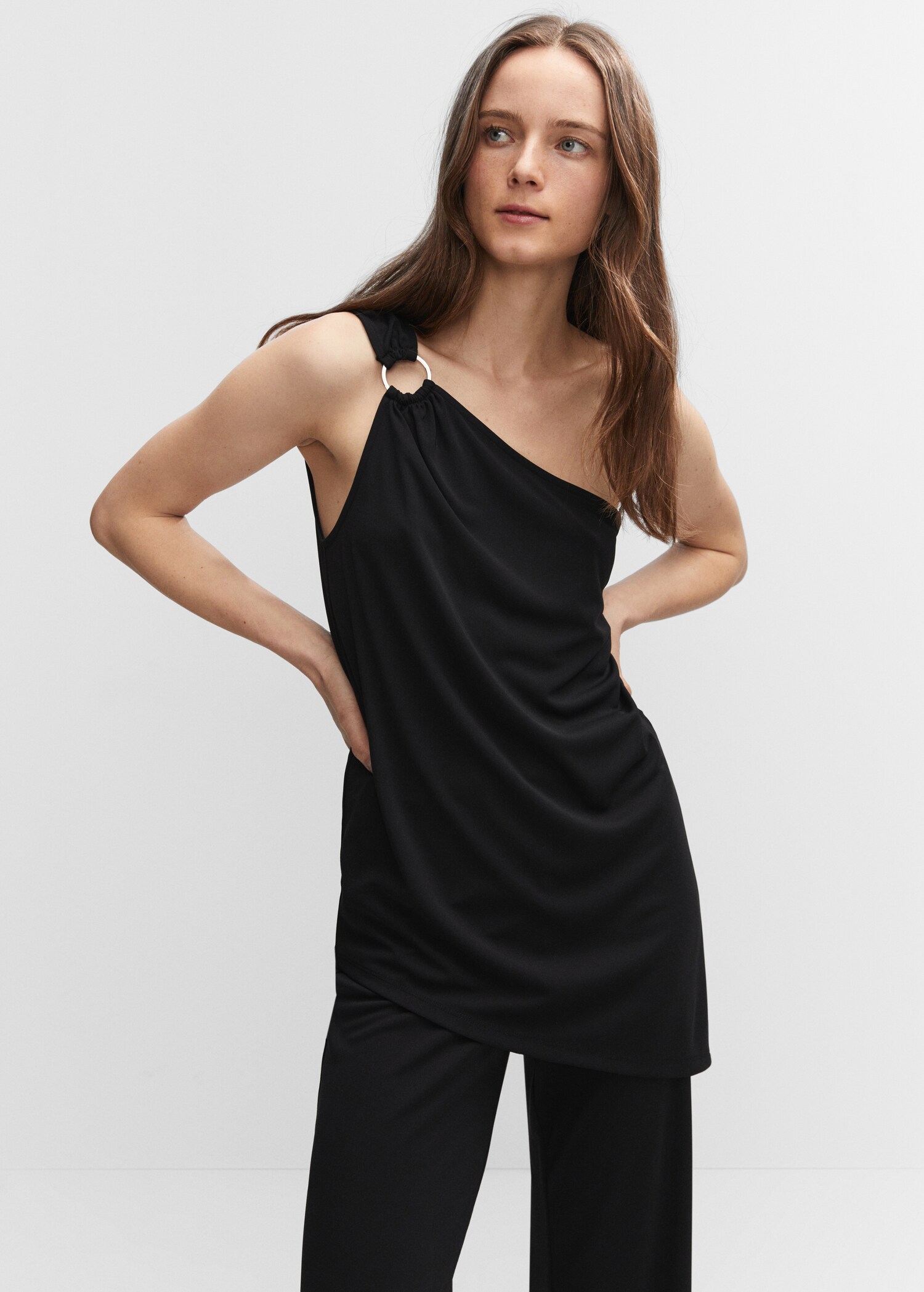 Asymmetrical top with metallic detail - Medium plane