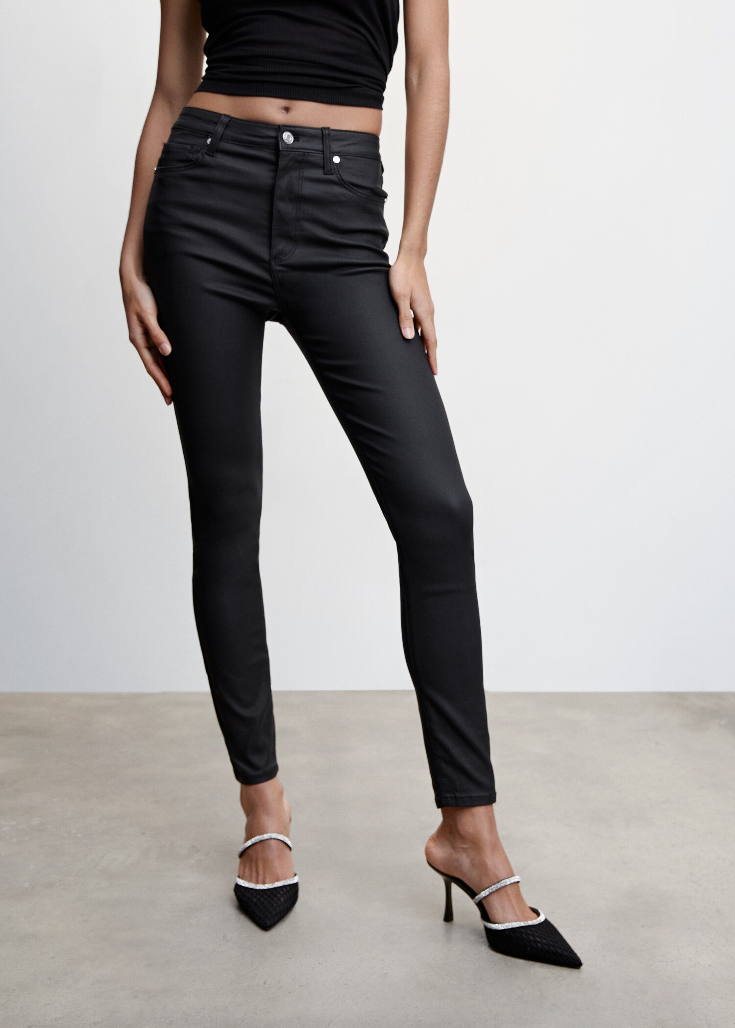 Jeans skinny tiro alto encerados - Plano medio
