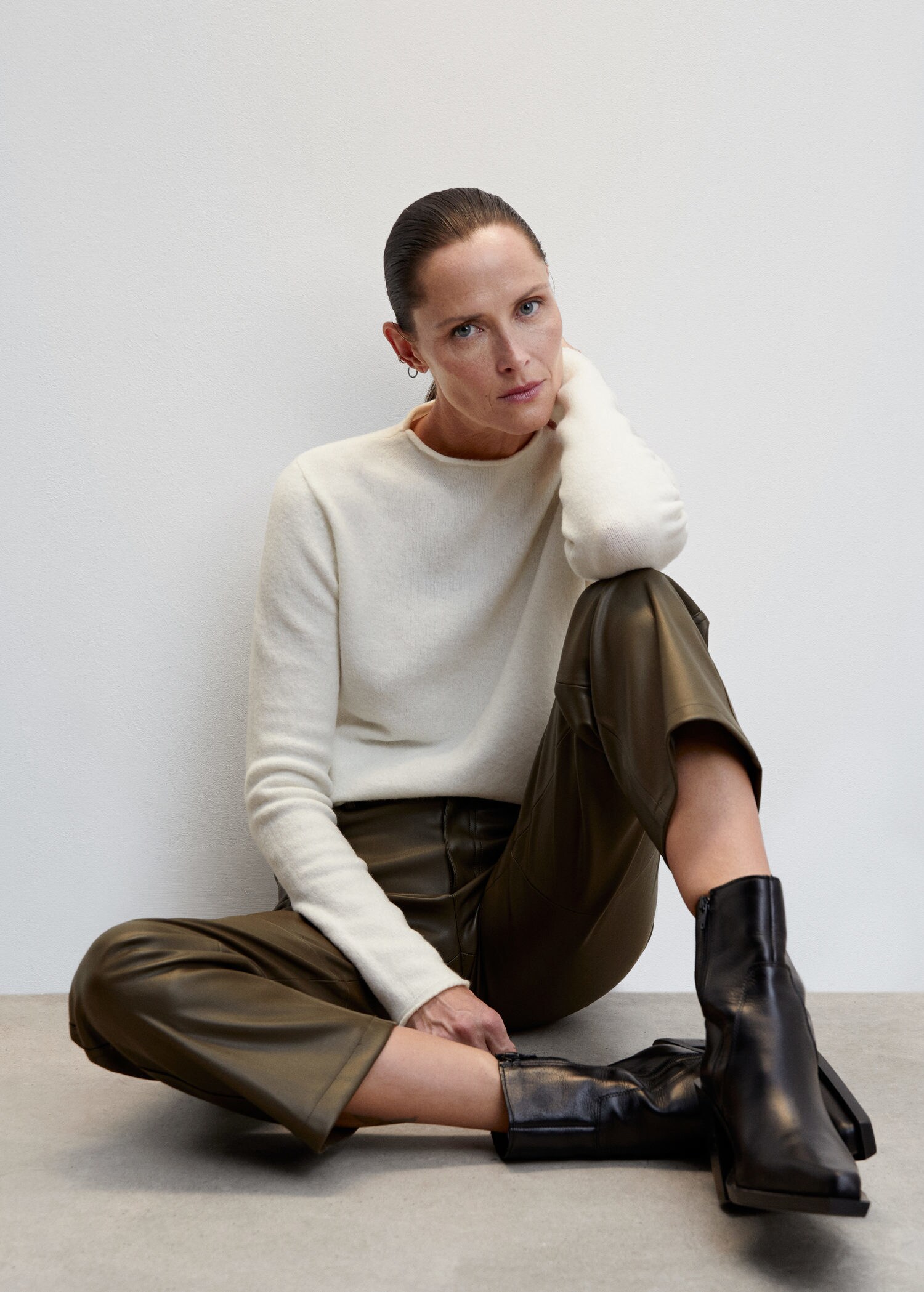 Pantalon droit similicuir - Détail de l'article 2
