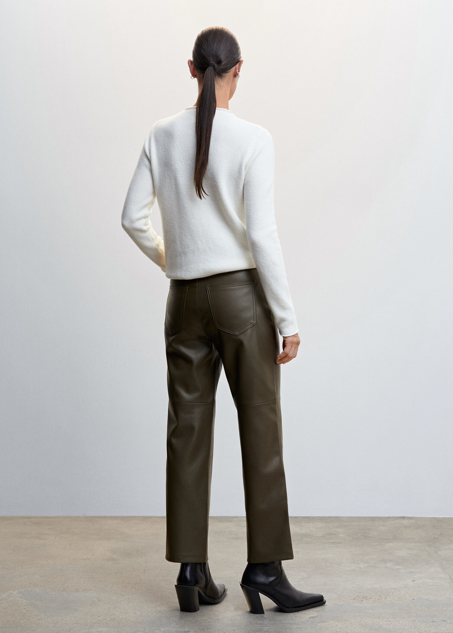 Pantalon droit similicuir - Verso de l’article