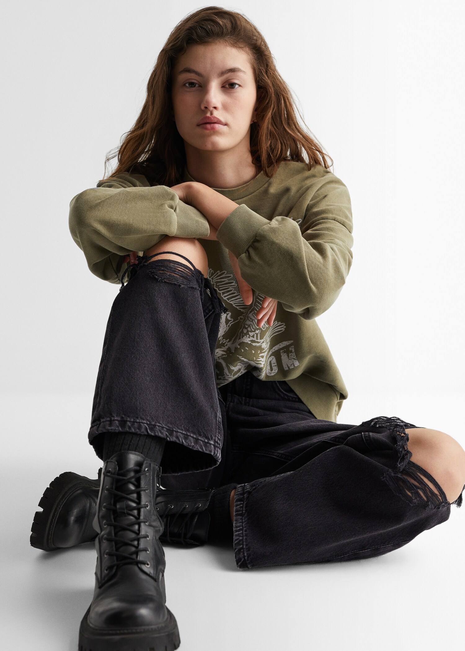 Ripped straight jeans - Details of the article 2
