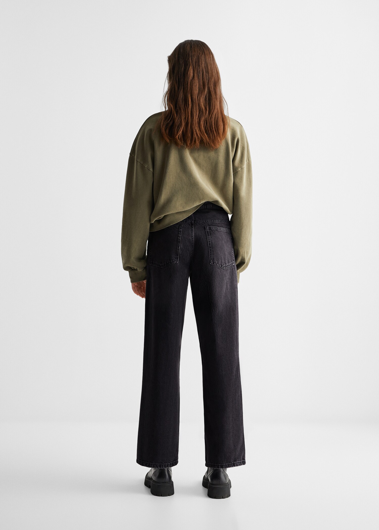 Ripped straight jeans - Reverse of the article