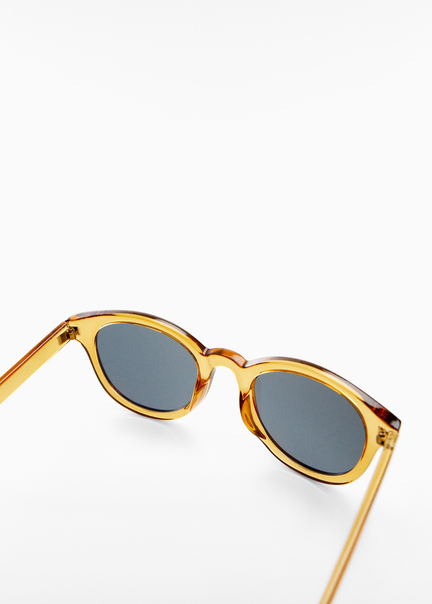 Resin frame sunglasses - Details of the article 1